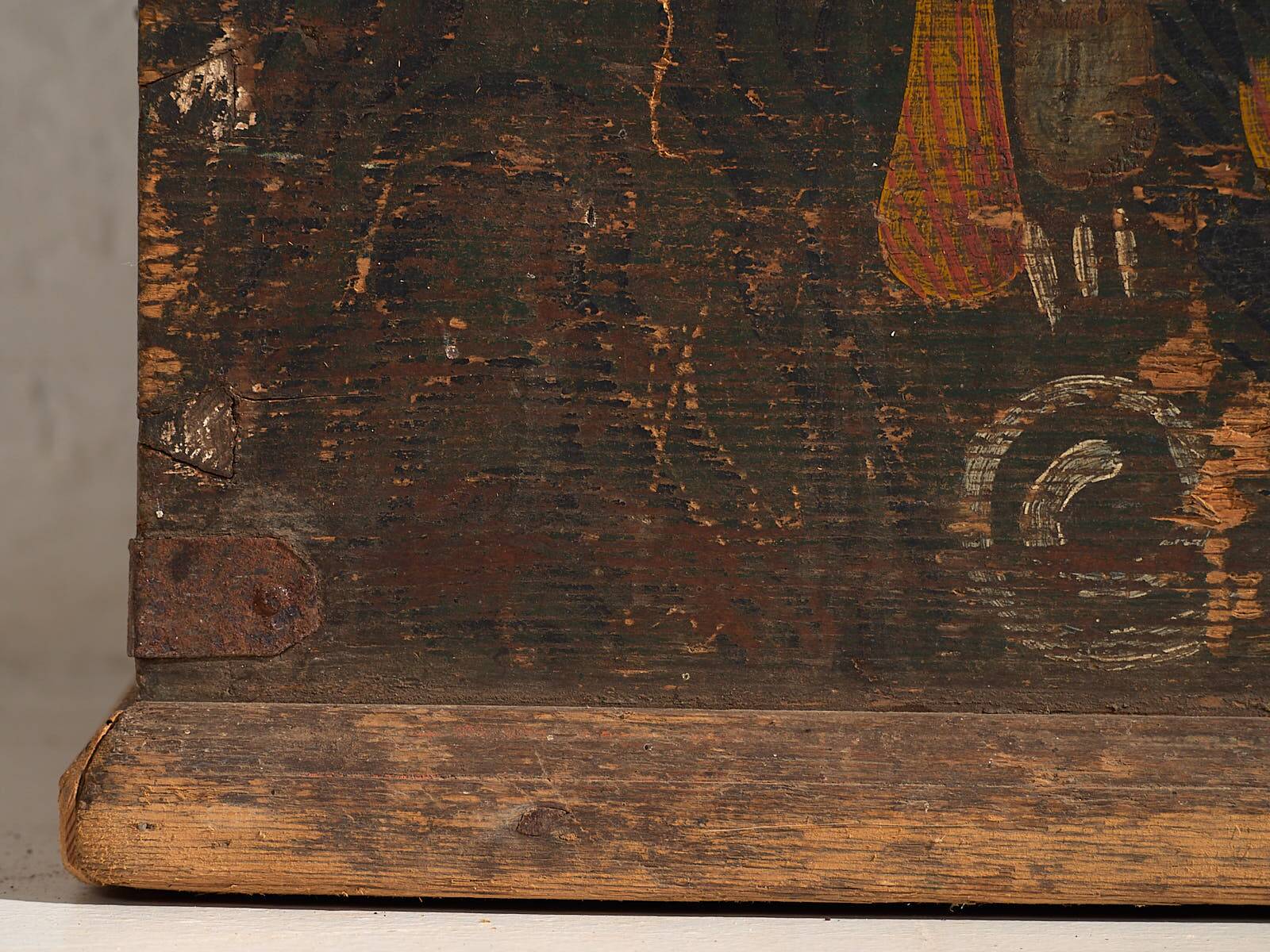 Antique small chest with floral motifs (c.1920) #73