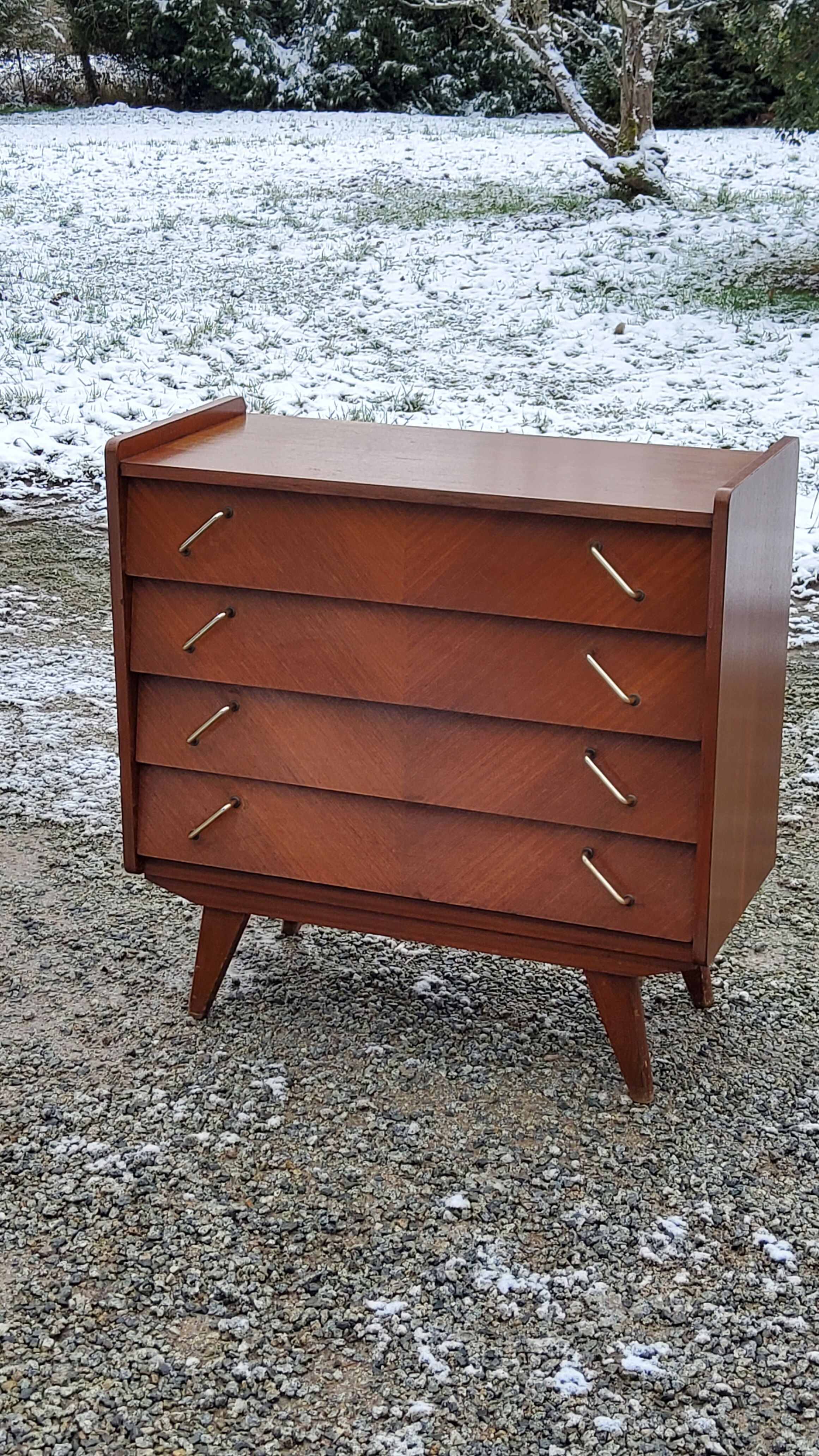 Vintage chest of drawers from the 50s 4 drawers feet compass and mahogany fins