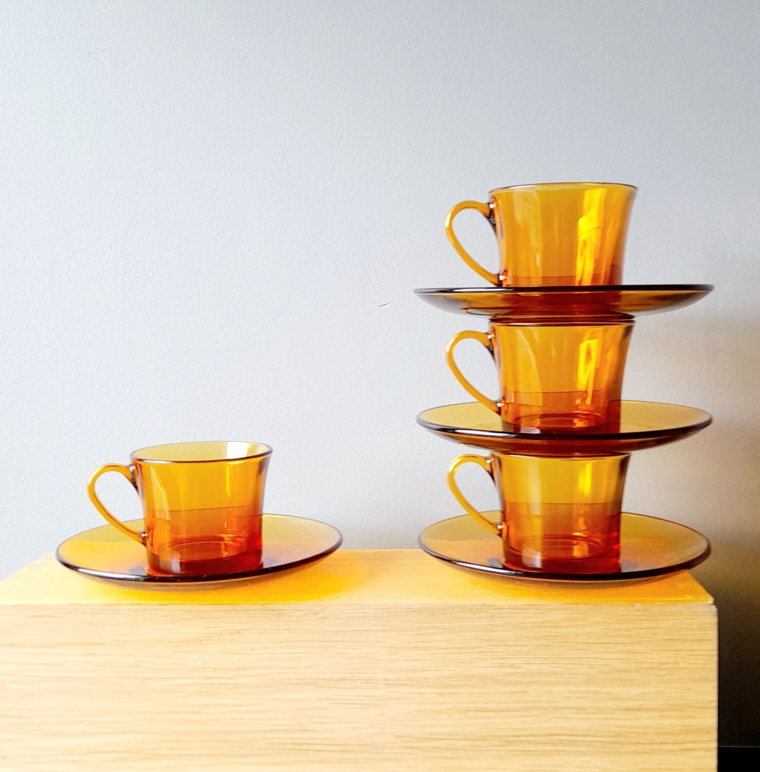 Amber coffee cups 70s