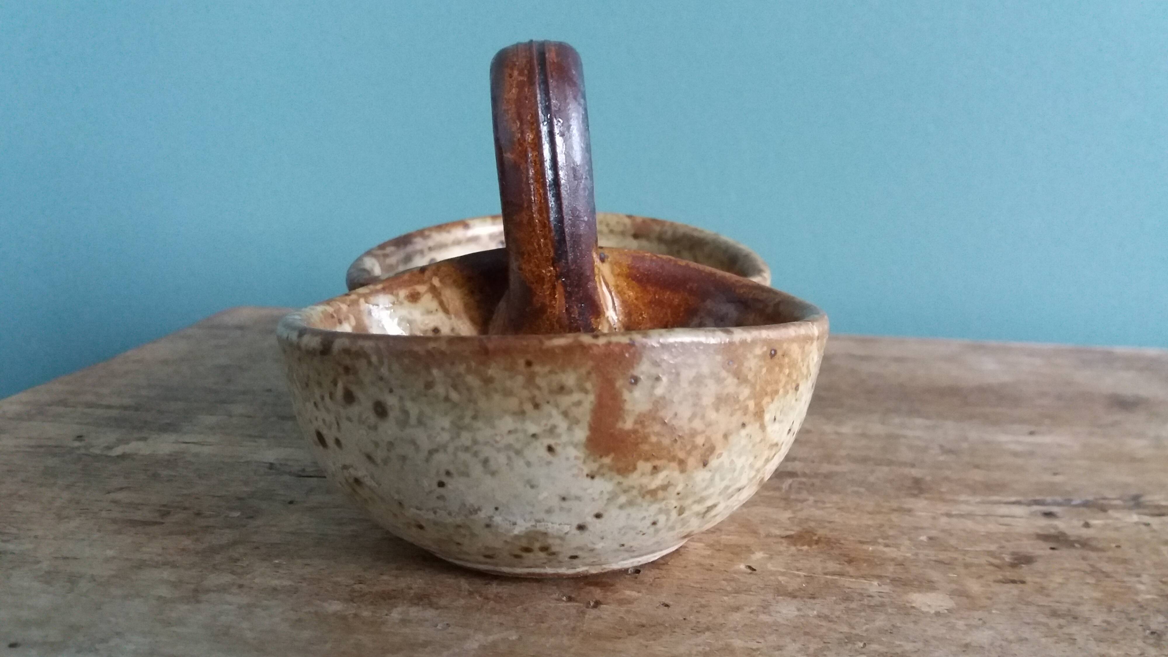 Stoneware salt and sauce dish from Puisaye, signed Jean-Pierre Prud’homme