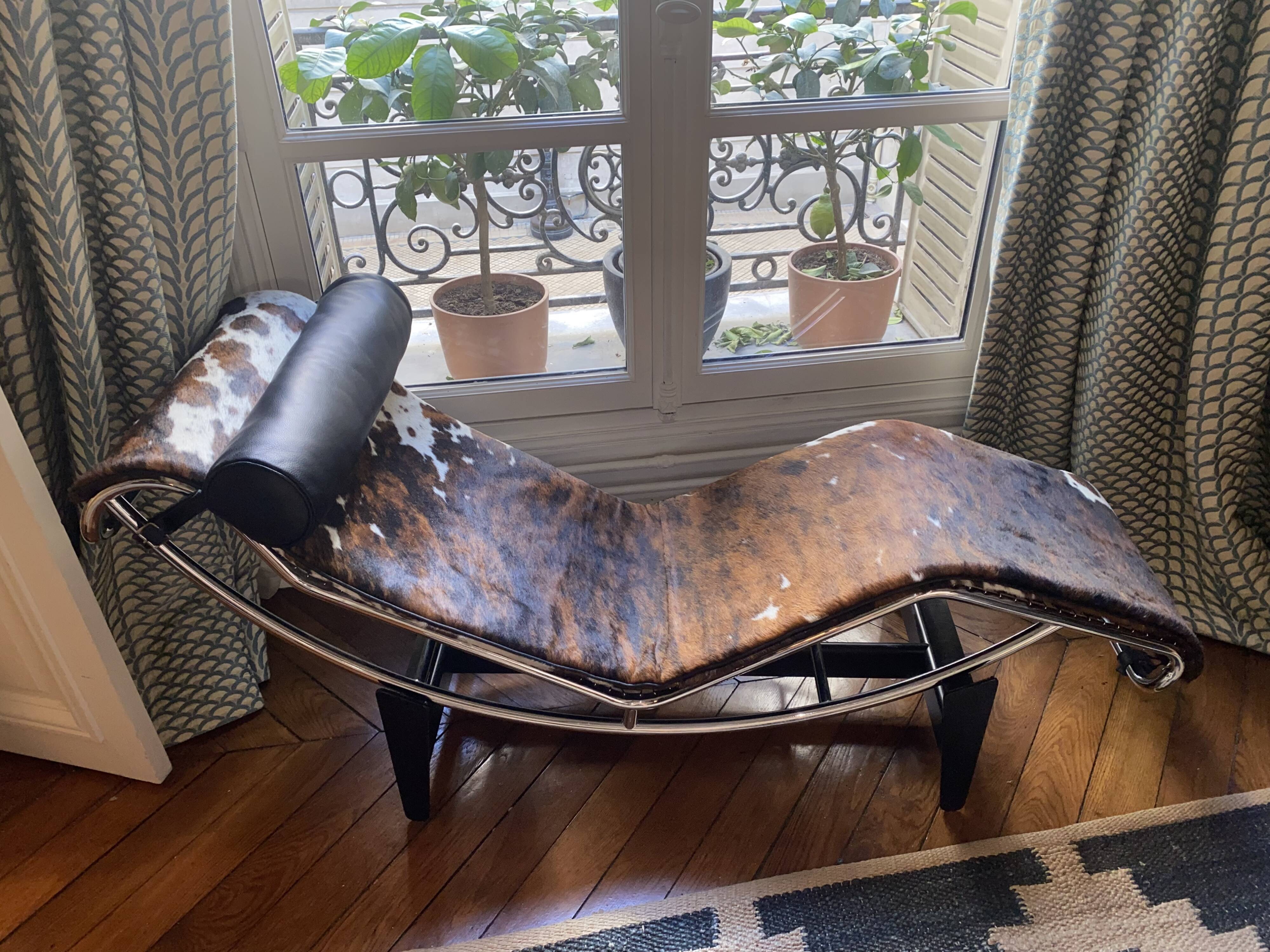 LC4 Le Corbusier armchair