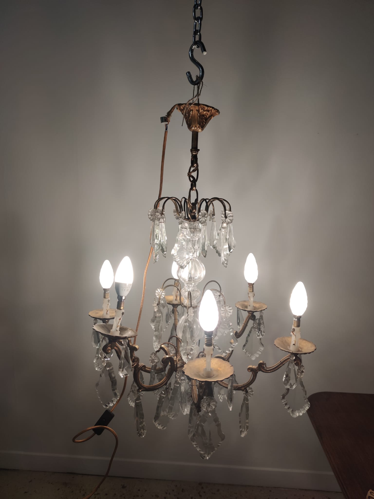 Chandelier cage with pendants and brass frame in Louis XV style
