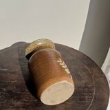 Vase en grès à motifs végétaux stylisés