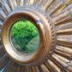 Grand miroir soleil des Pays-Bas en bois sculpté doré – années 60 m