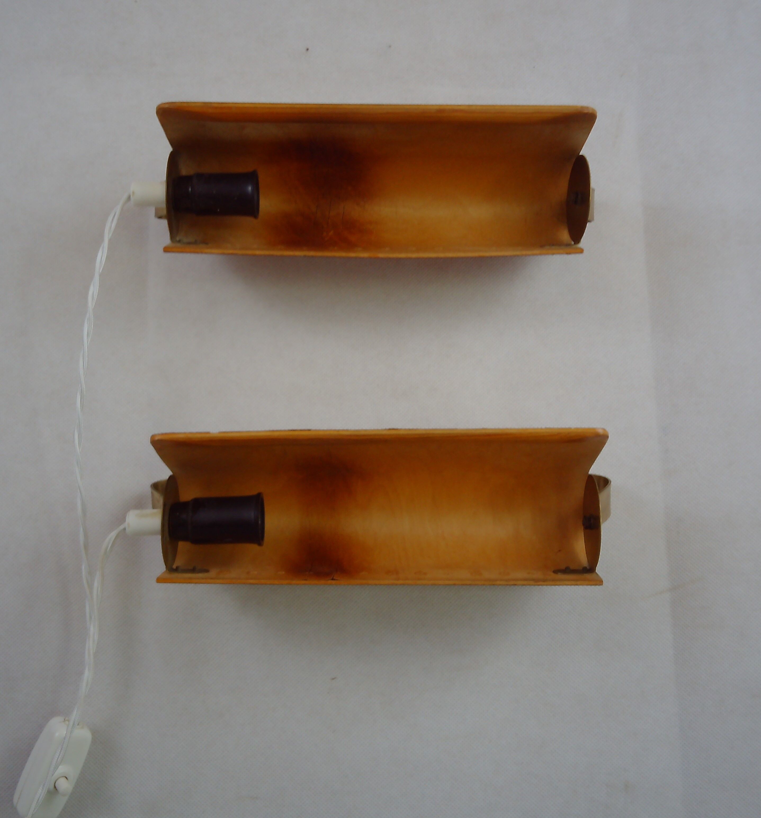 Pair of teak bedside sconces, model V321 from Nator