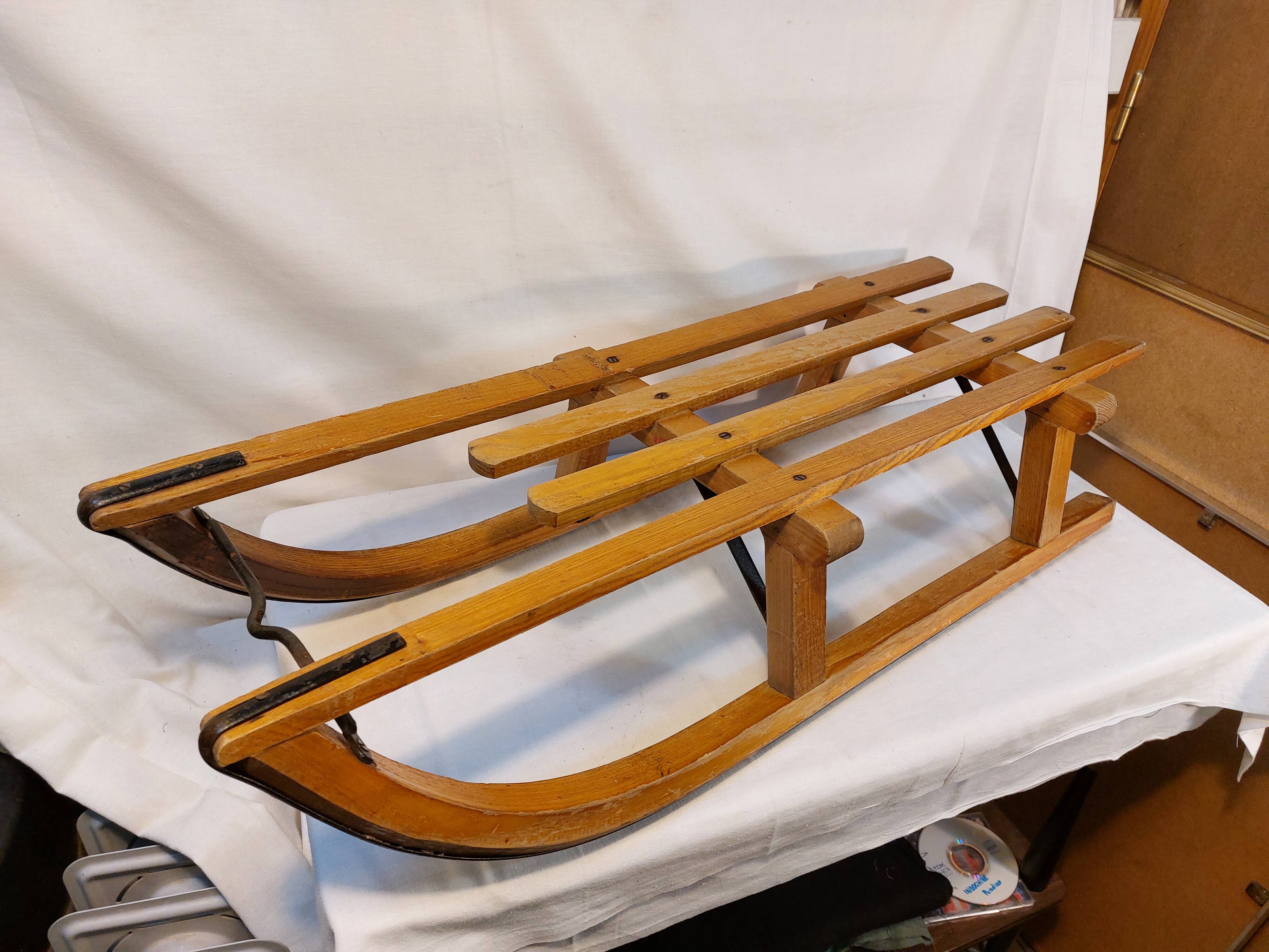 Vintage wooden sled La Hutte - 85 cm - 70s