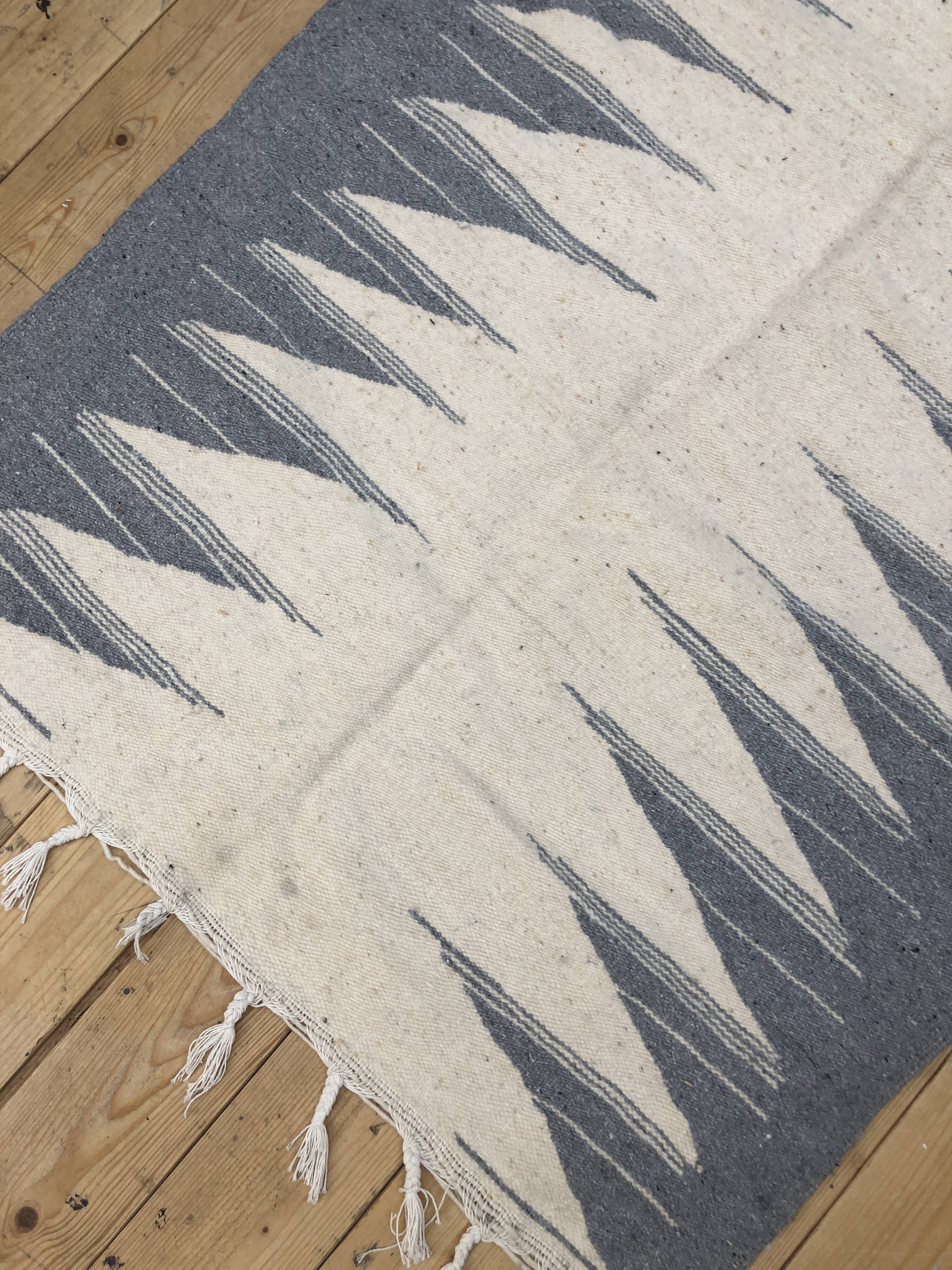 Moroccan Berber carpet Kilim ecru and light grey 1.5x0.97m