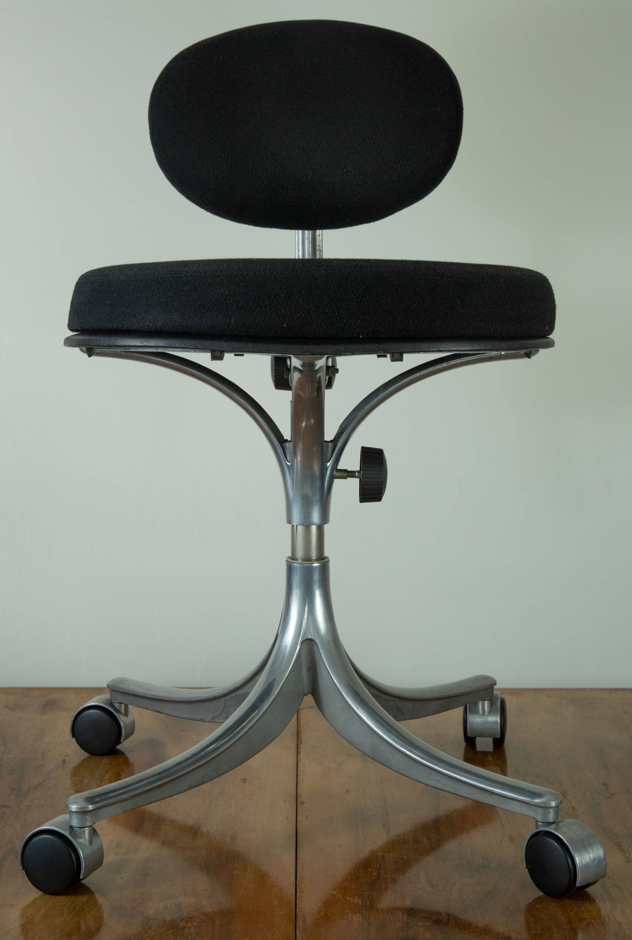 KEVI office chair, design by Jørgen Rasmussen, Knoll edition,