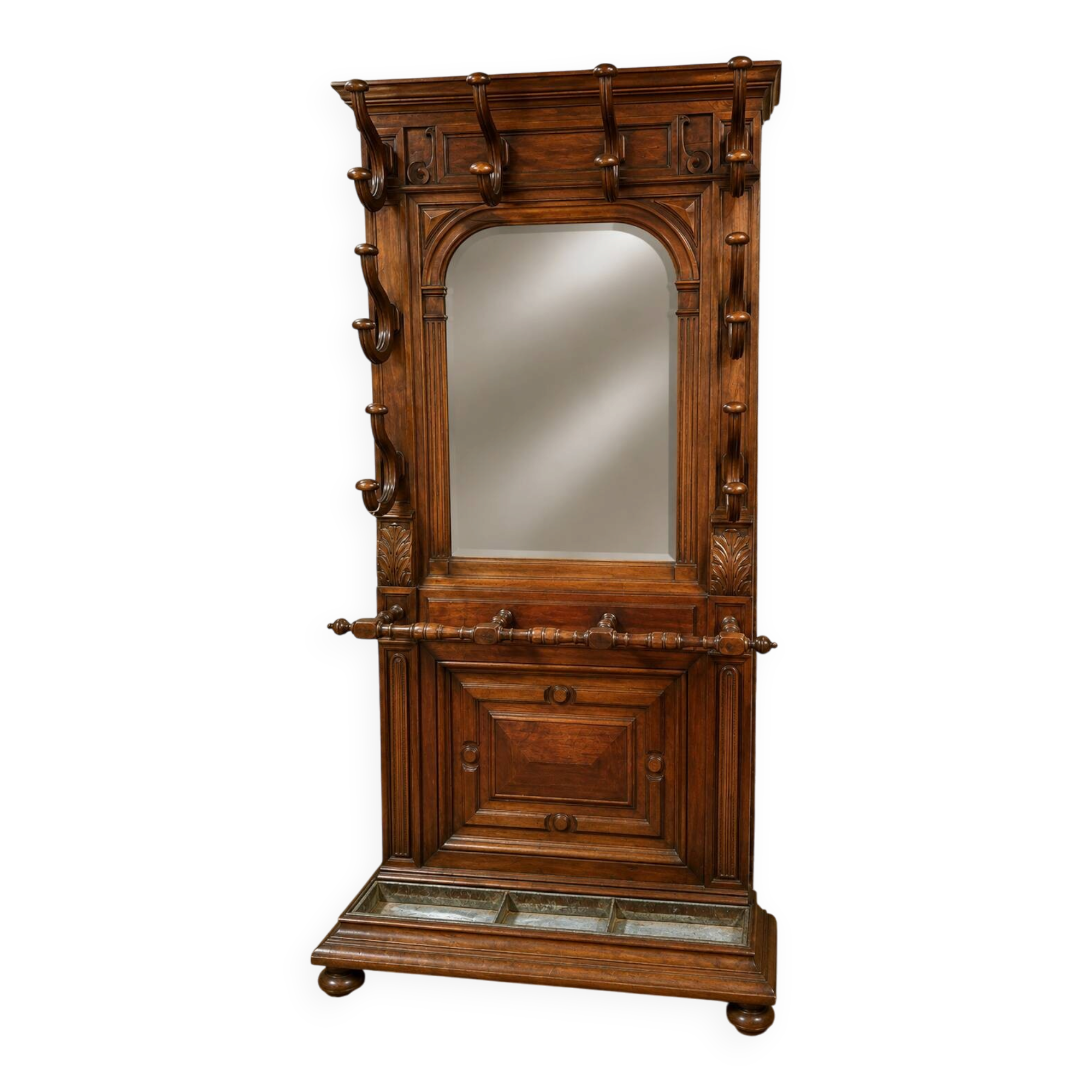 vestiaire d’entrée à miroir en noyer – XIXe siècle