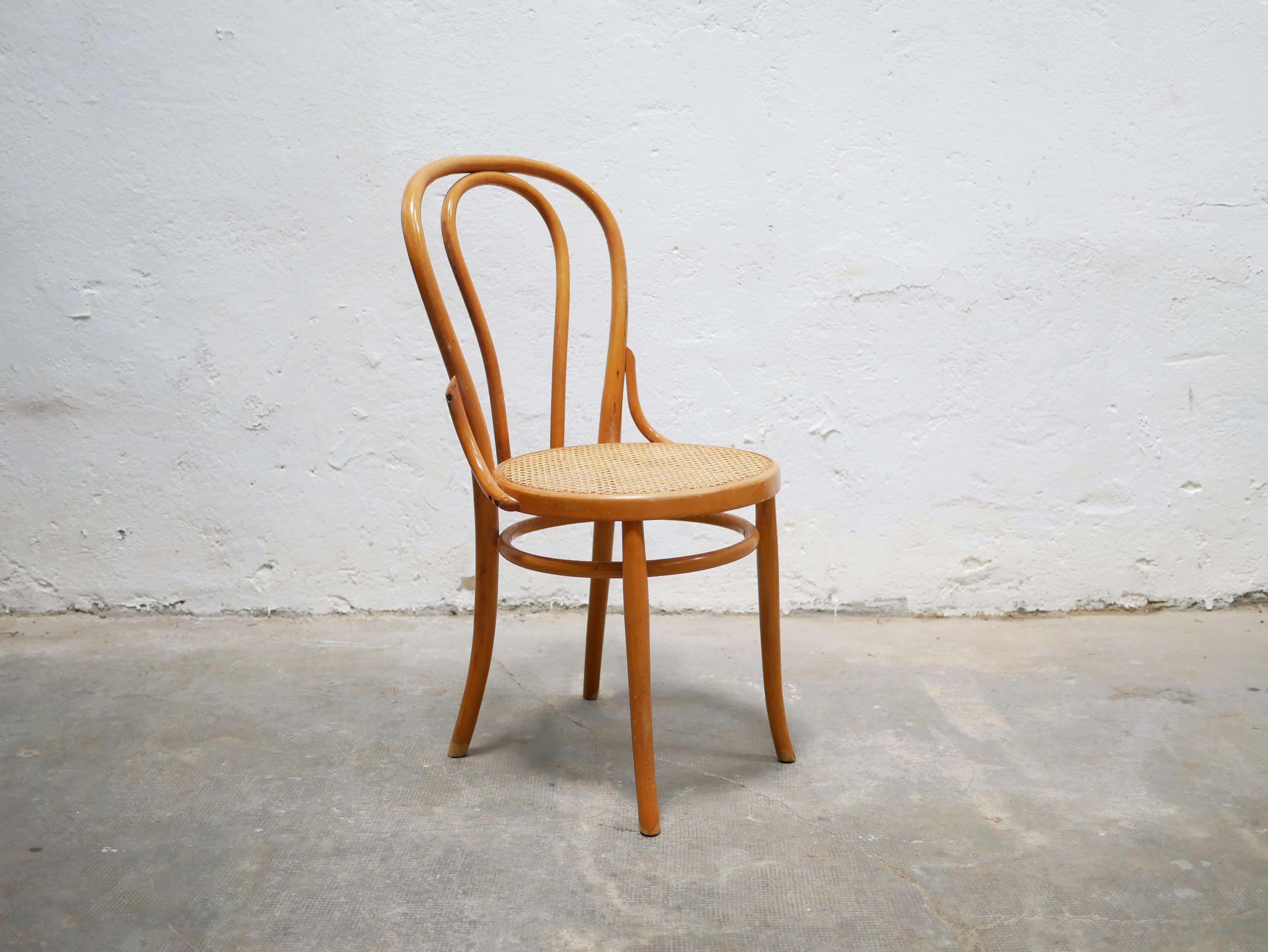 Vintage bistro chair cannée