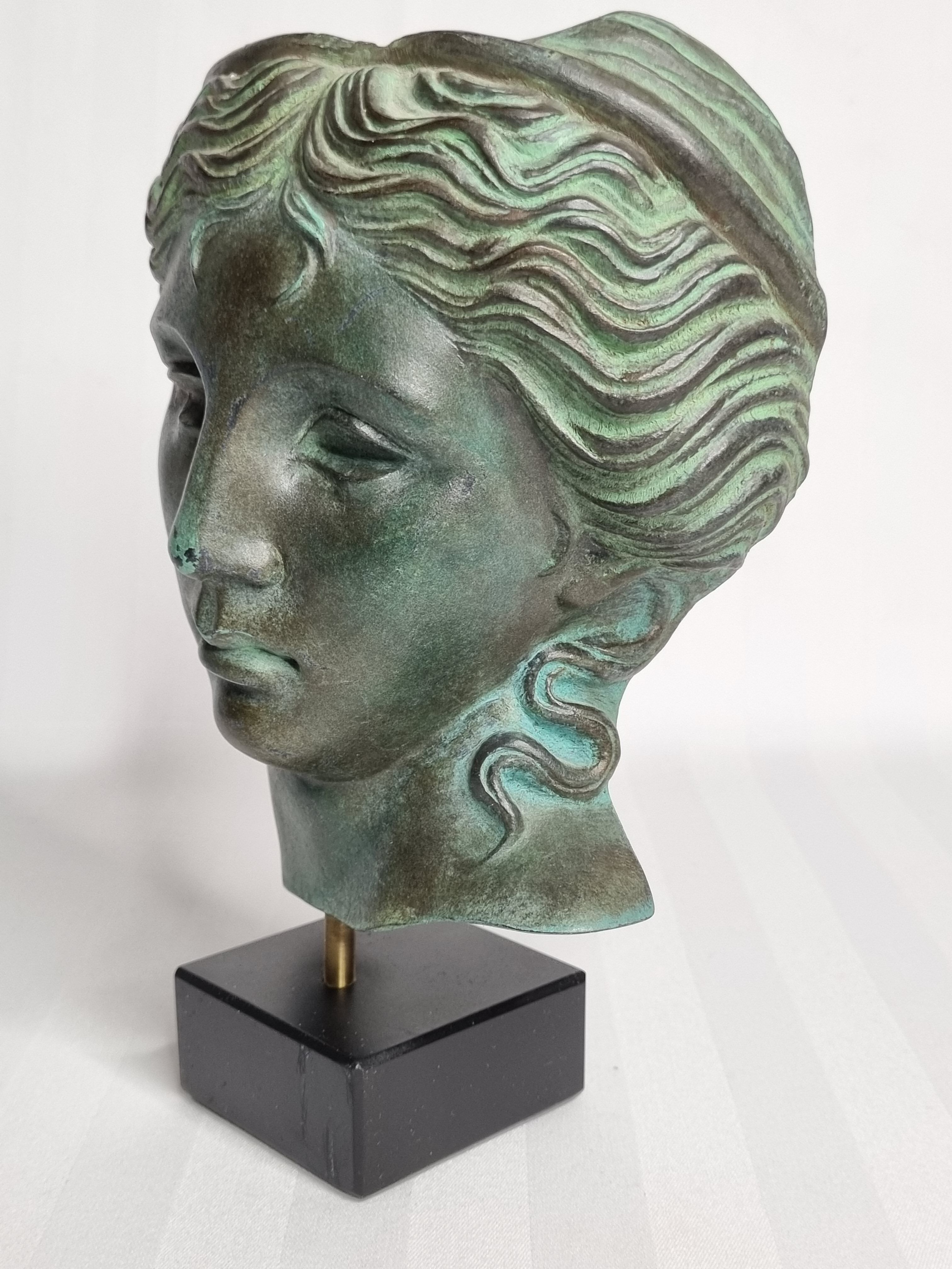 Bust of Aphrodite in plaster or bronze patinated resin
