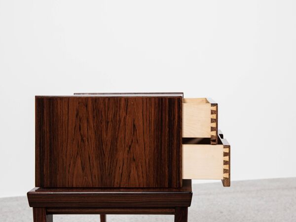 Ensemble danois : miroir, banc, conteneur en palissandre par Aksel Kjersgaard, années 1960.