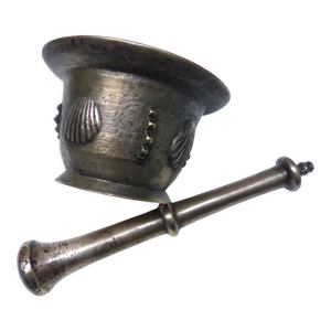 Mortier et son pilon - saint