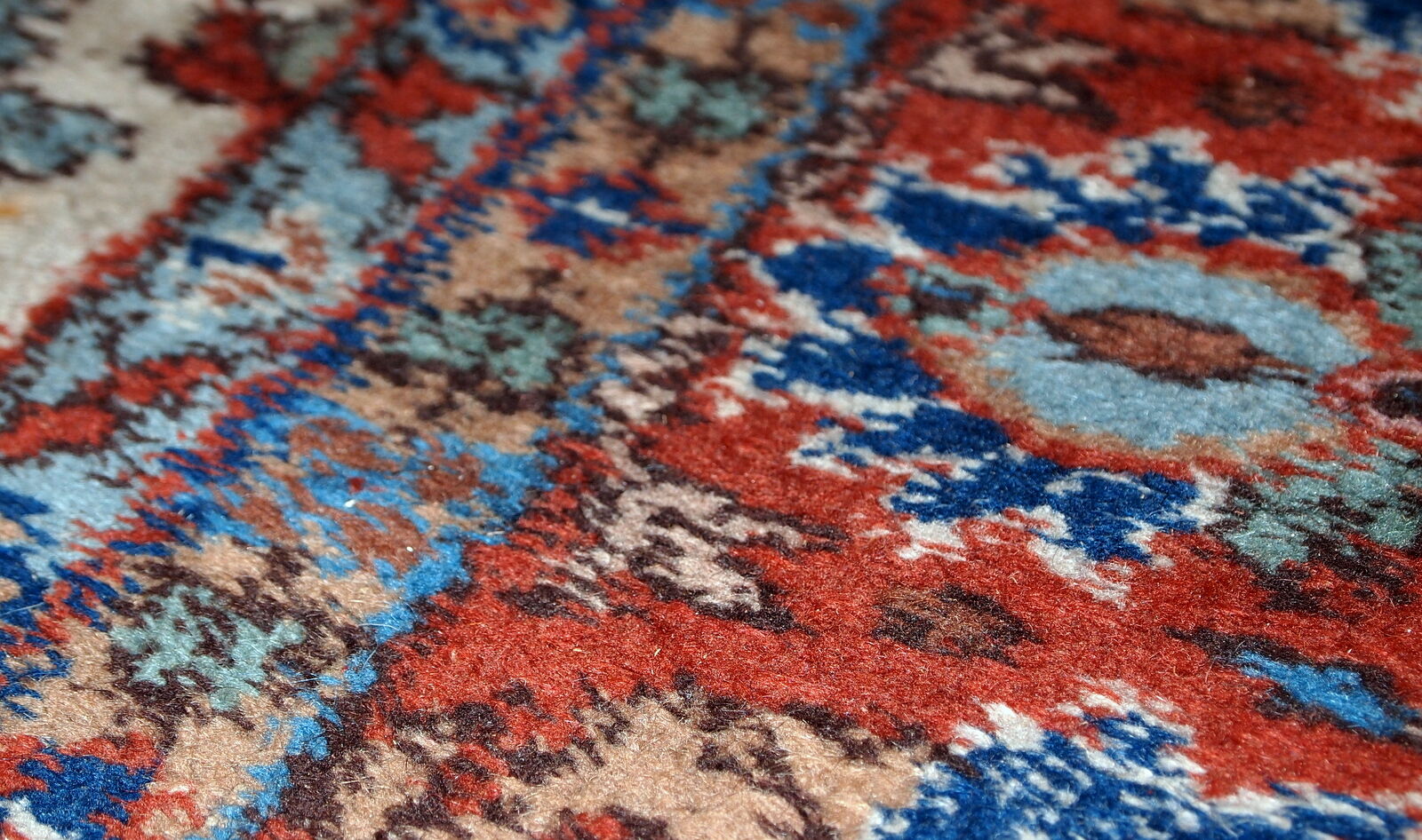 Carpet vintage Persian Mashad done hand 210x334cm 1950 s