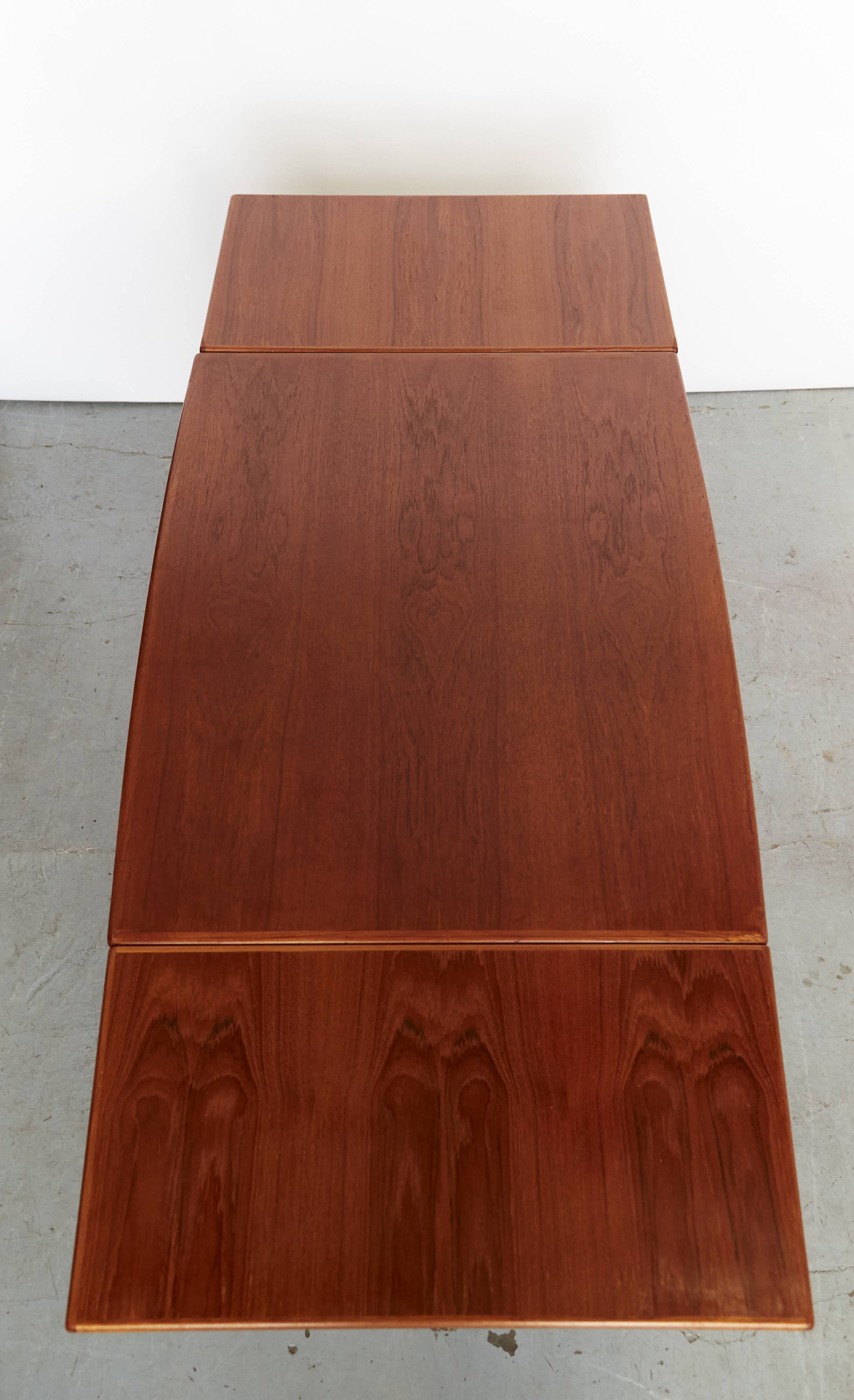 Grete Jalk boat shaped Dining Table for Glostrup
