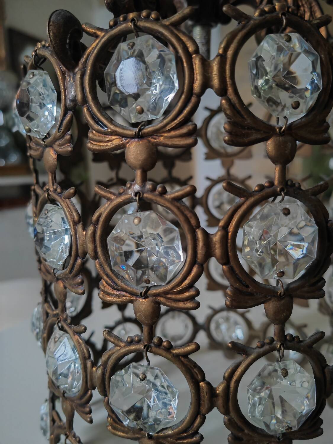 Hanging lantern light