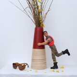 Red half-half-wood wooden vase