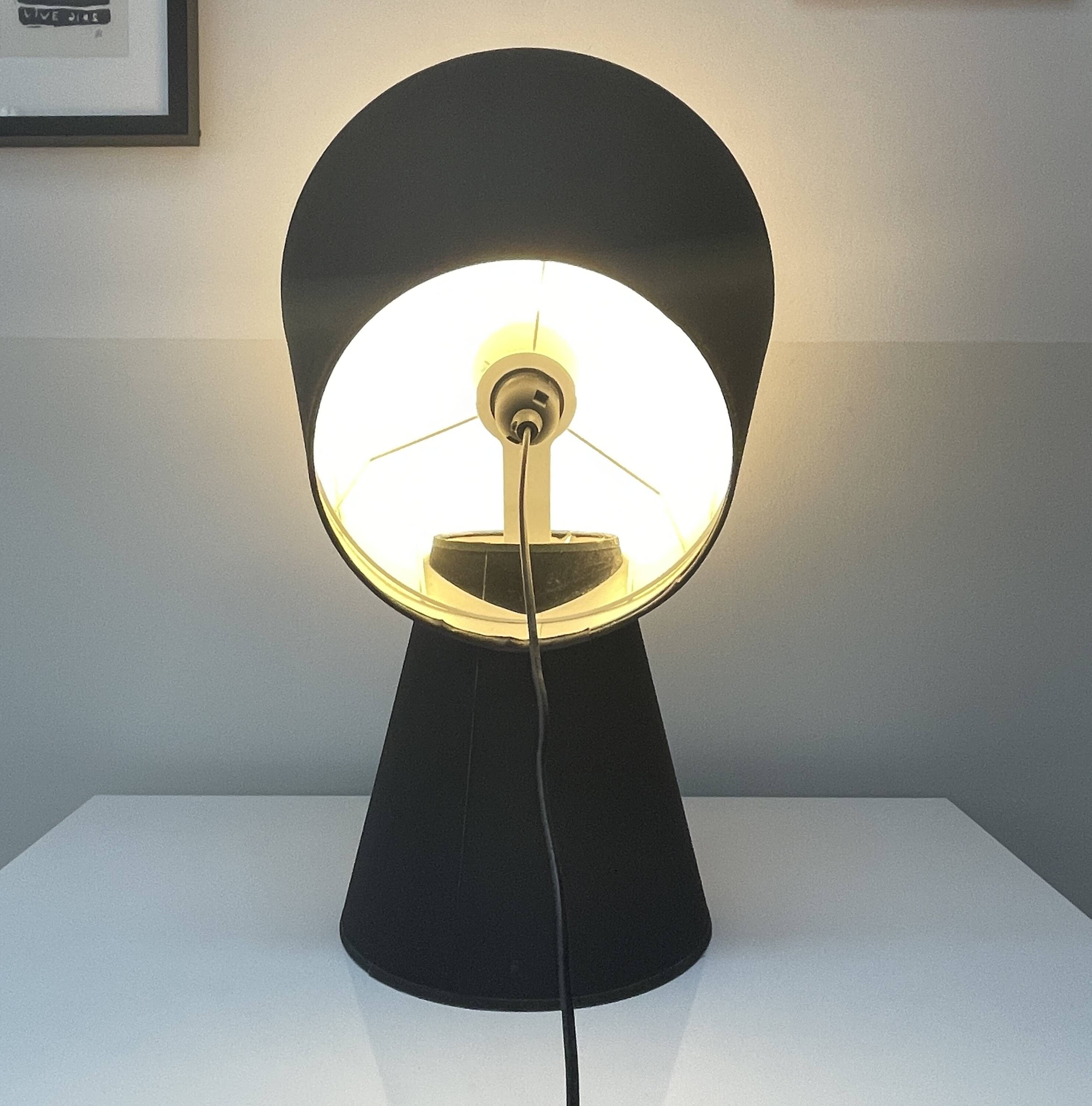 Sculptural black table lamp – Italian design spirit / Habitat