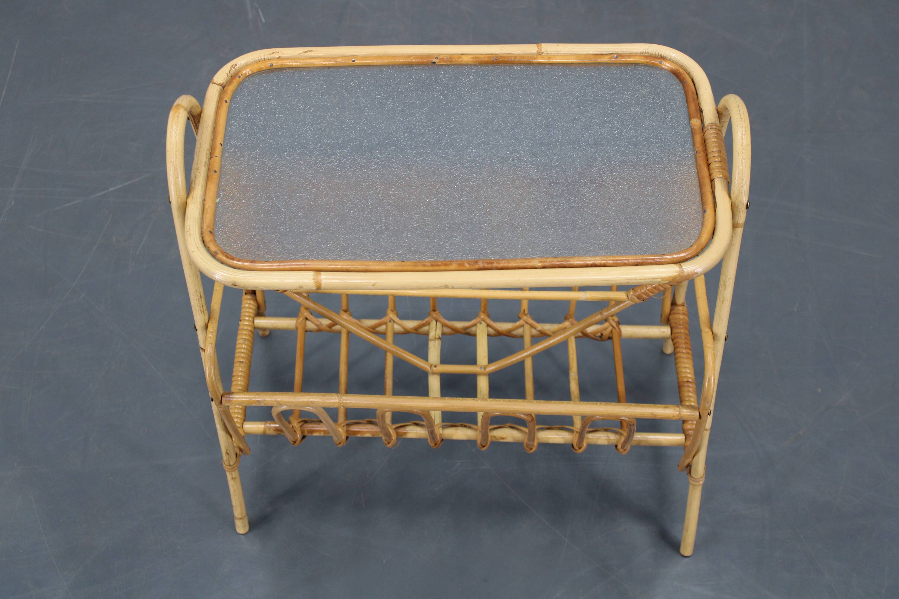 1970s Rattan Newspaper and Magazine Stand with Glass Top, Italy