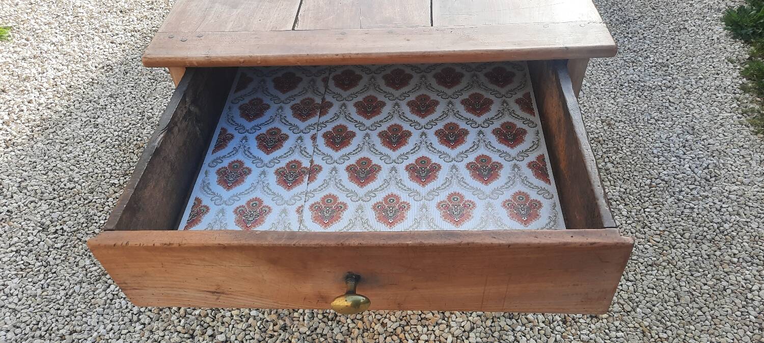 Farmhouse table