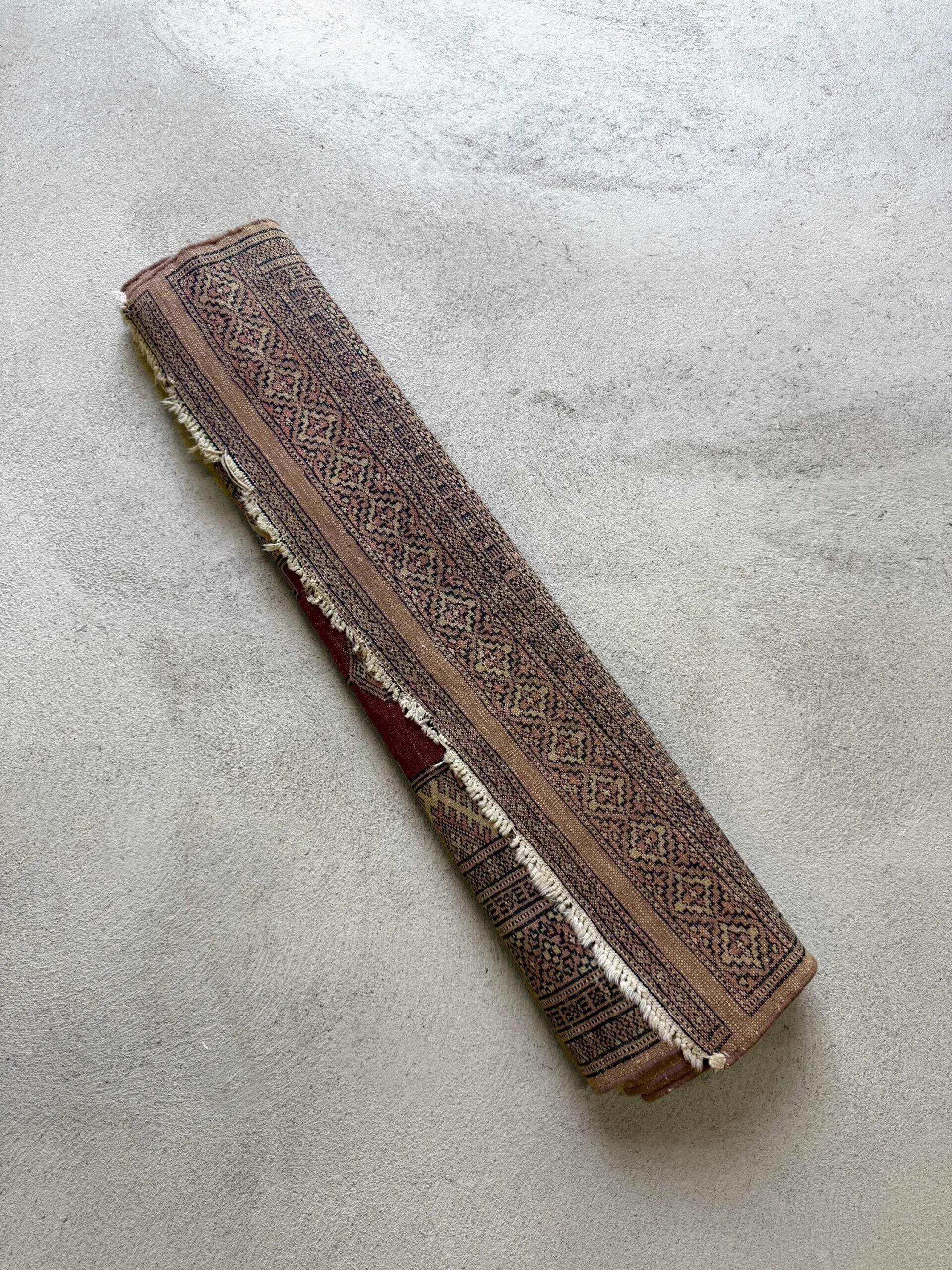 Vintage red Persian rug