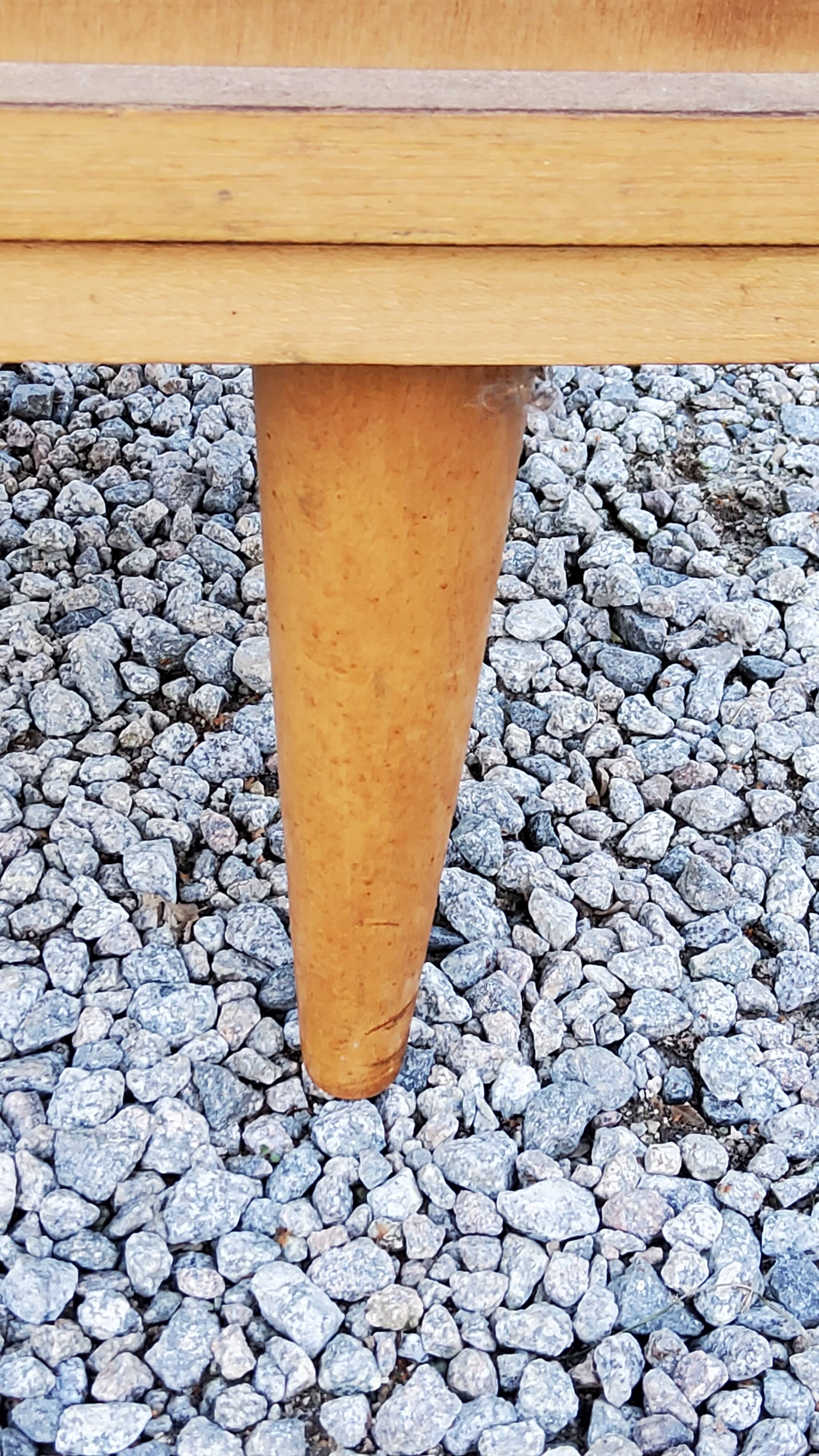 Vintage chest of drawers from the 60s in blond oak 4 drawers conical feet
