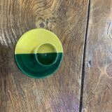 Coquetier en céramique émaillée bicolore vert et jaune vintage 1950