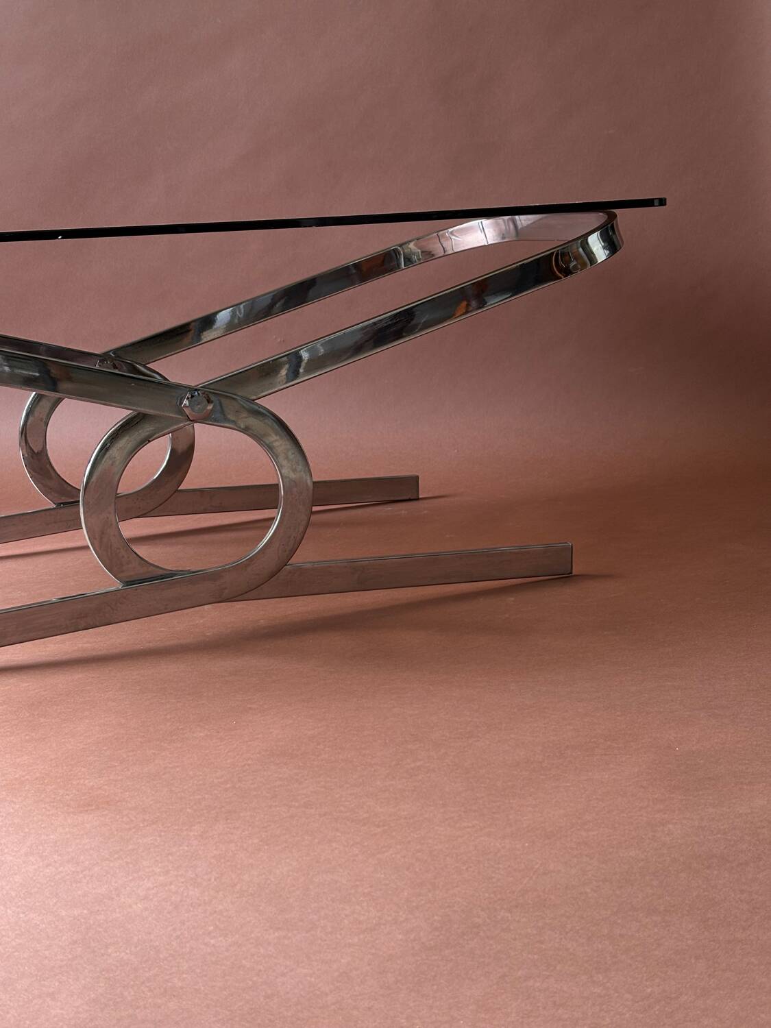 Table basse verre fumé et chrome 1970