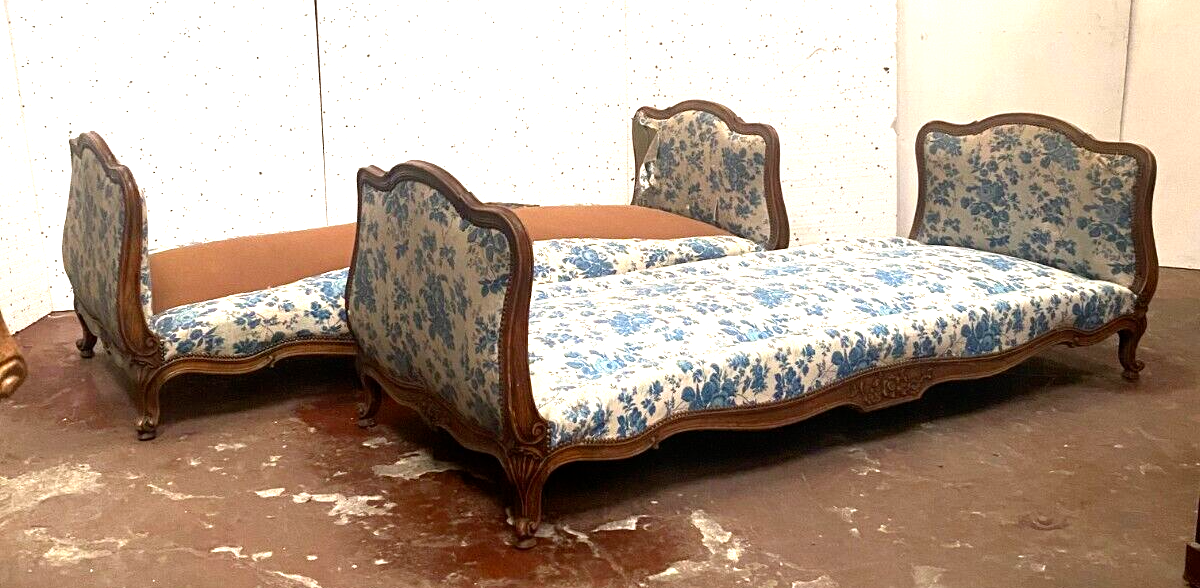 Pair of Louis XV style daybed in stained wood XX century