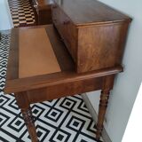 Sliding tray tiered desk
