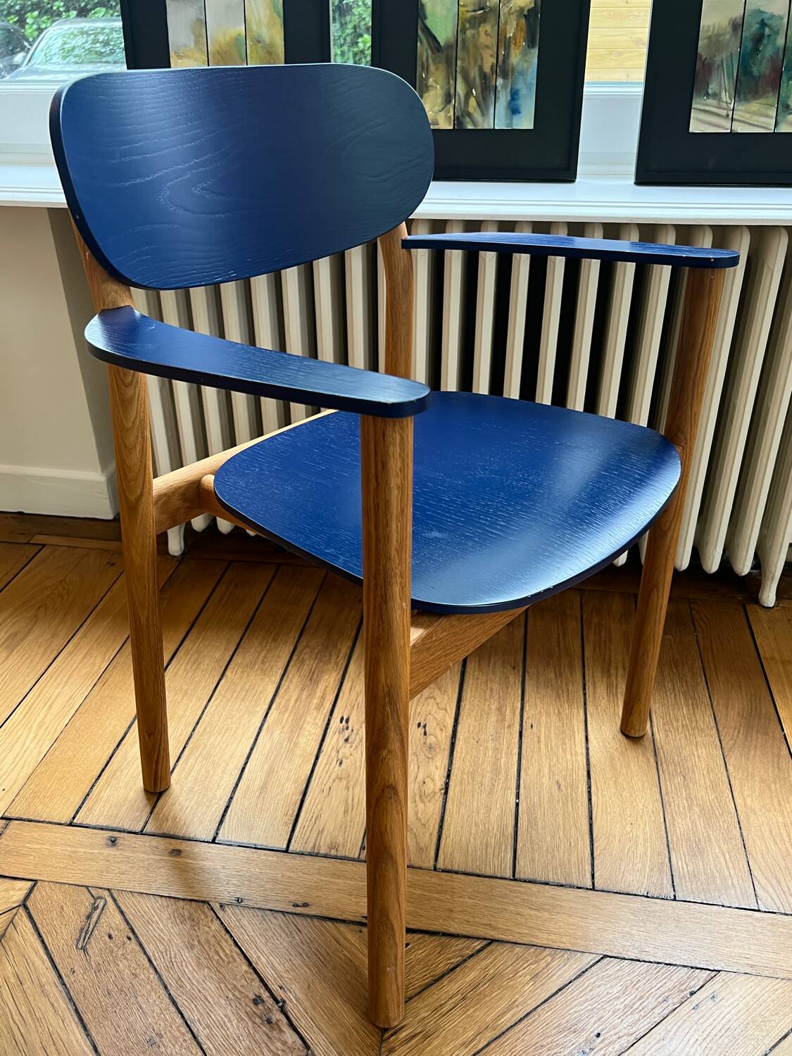 Scandinavian wood and blue table armchair