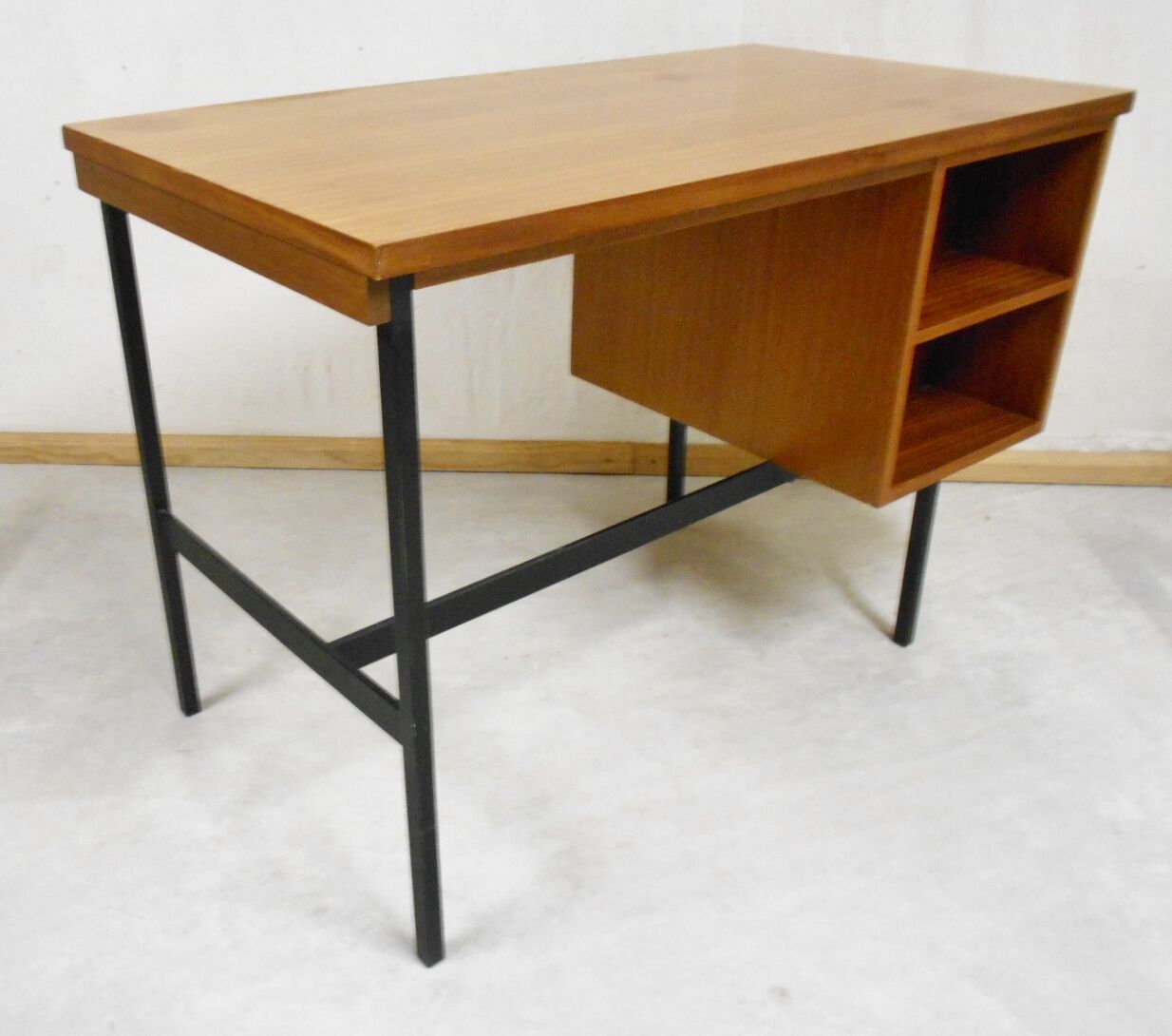 Scandinavian desk