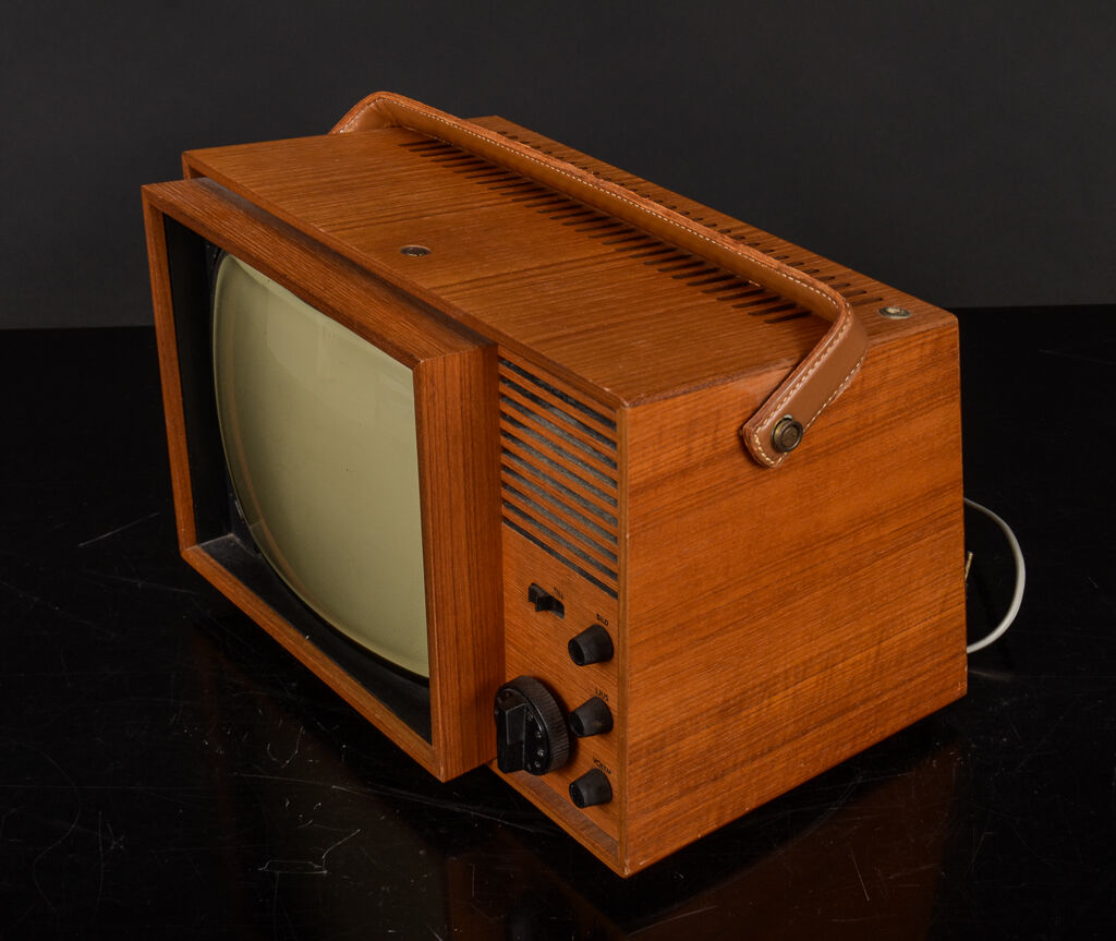 Vitage TV AGA 1960 TEAK Cabinet