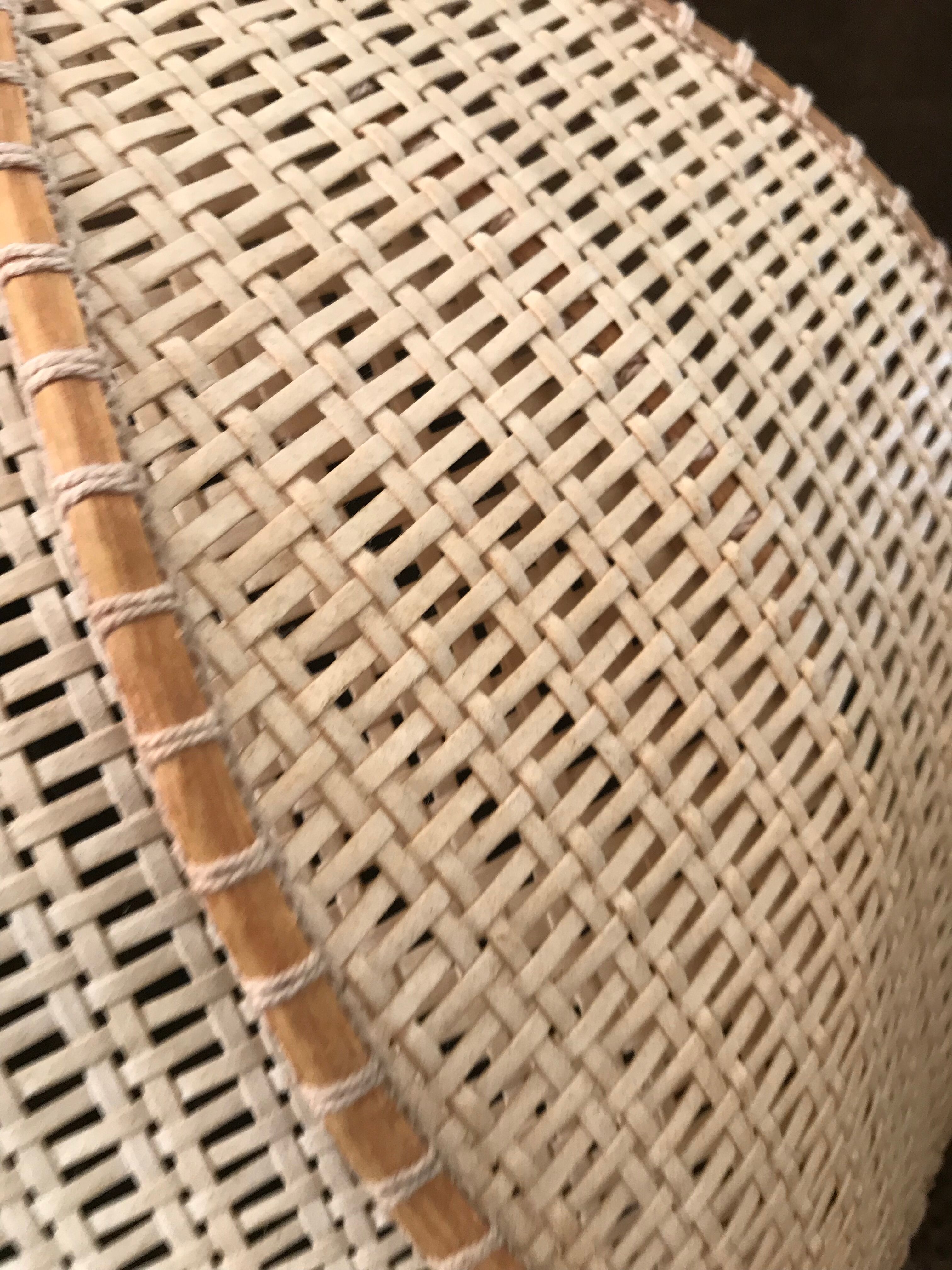 Suspension flower in rattan canning 1970