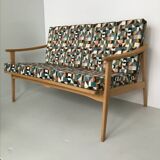 Boomerang bench
