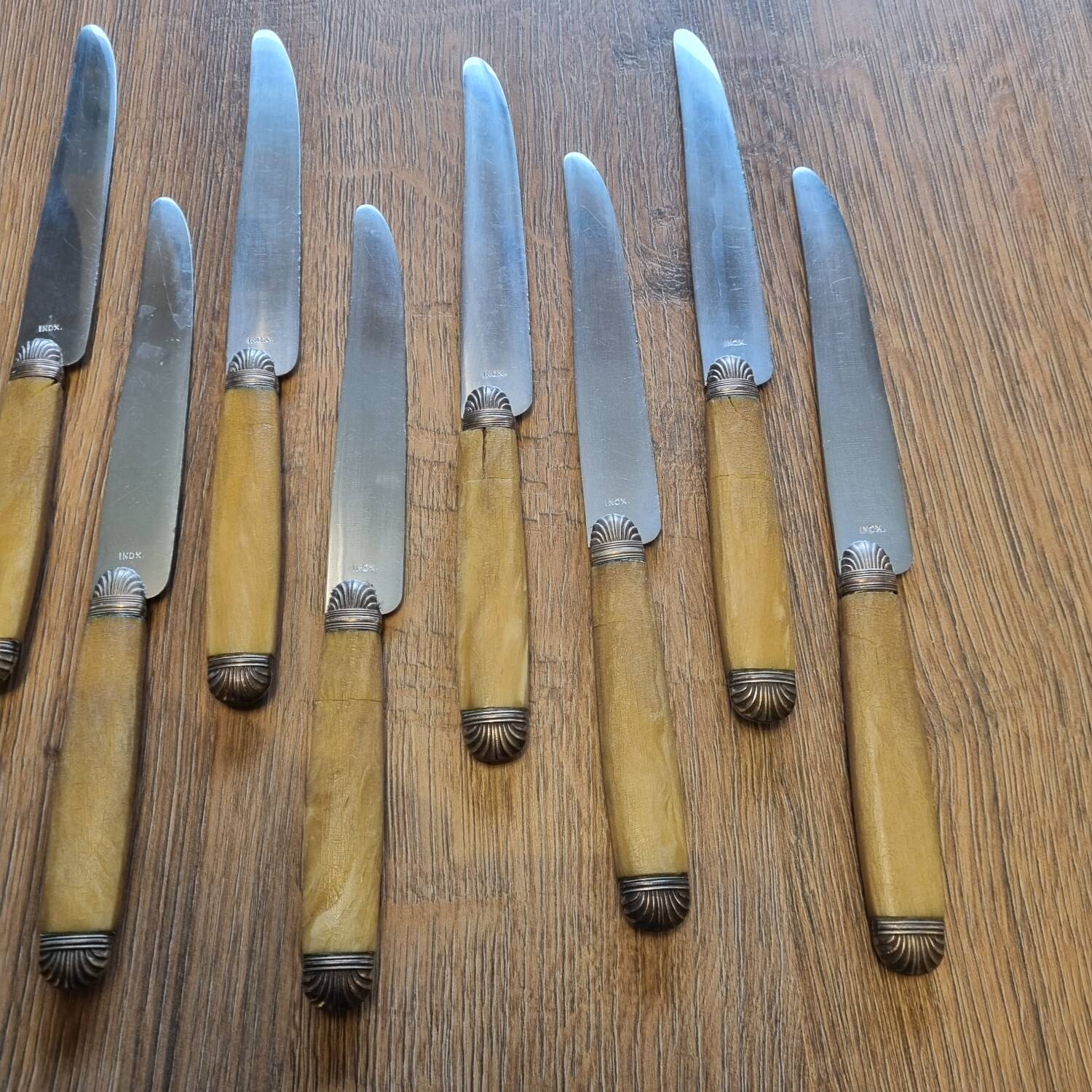 11 horn and silver knives from 1940