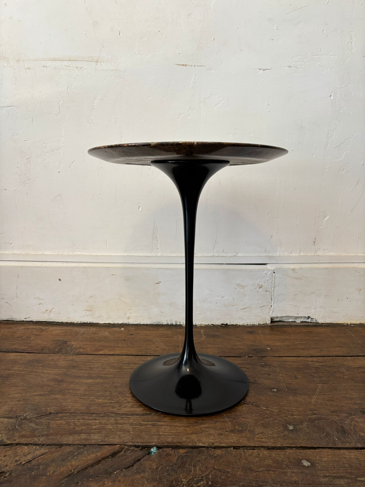 Tulip Table by Eero Saarinen