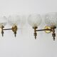Paire d'appliques murales vintage en laiton et globe en verre années 50