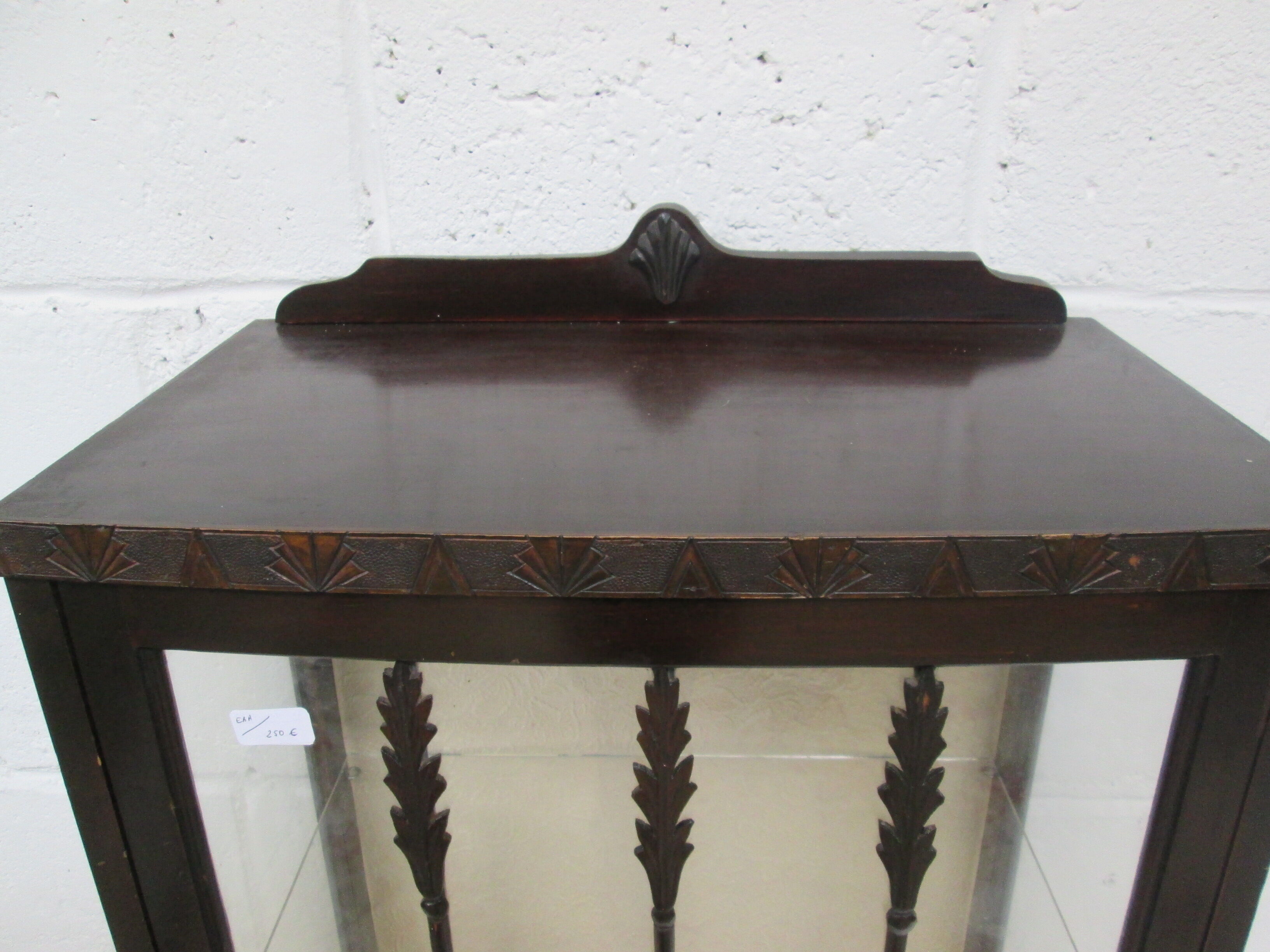 Vitrine en acajou
