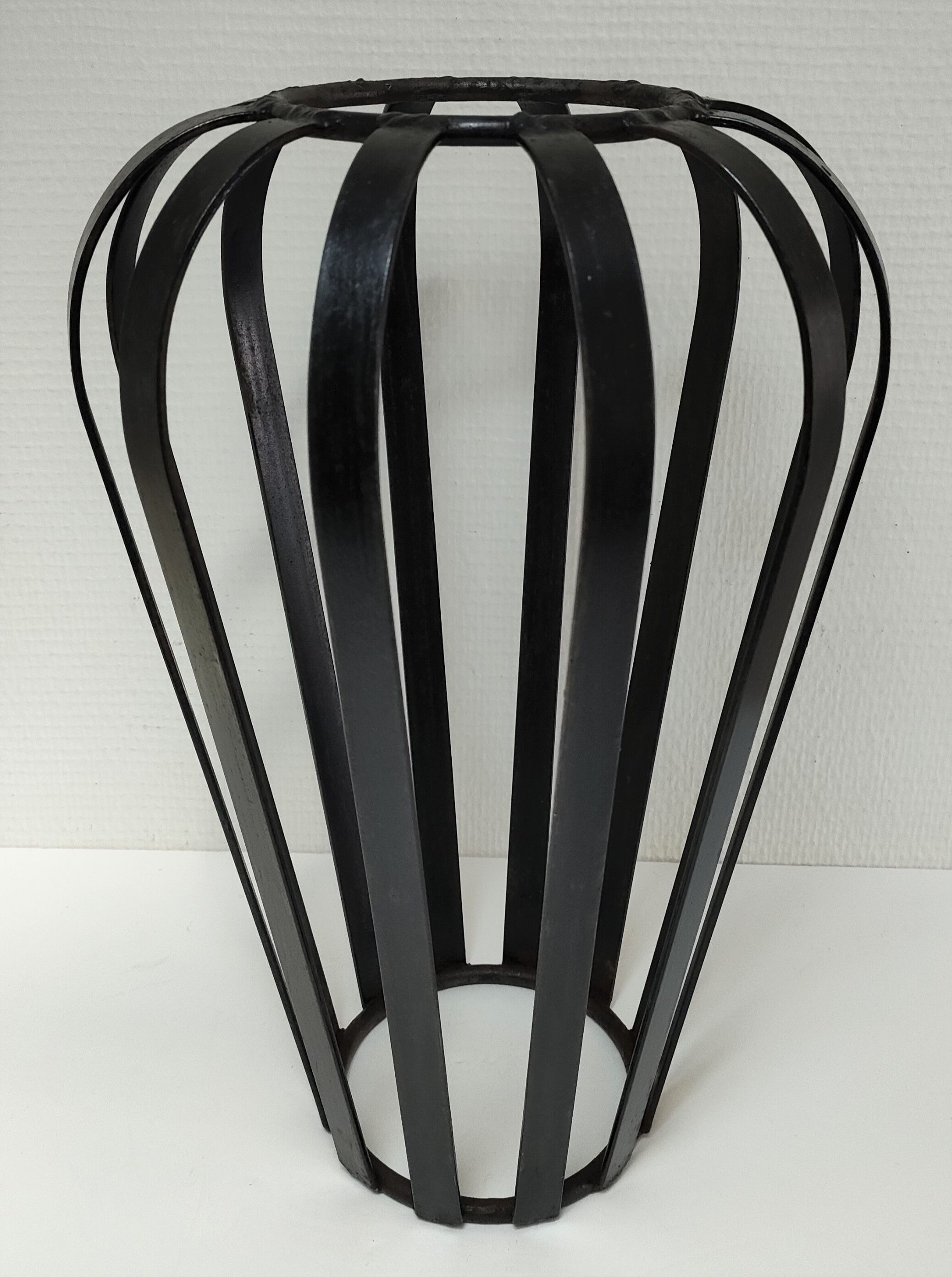 Porte-plante fer battu et fer forgé design années 60