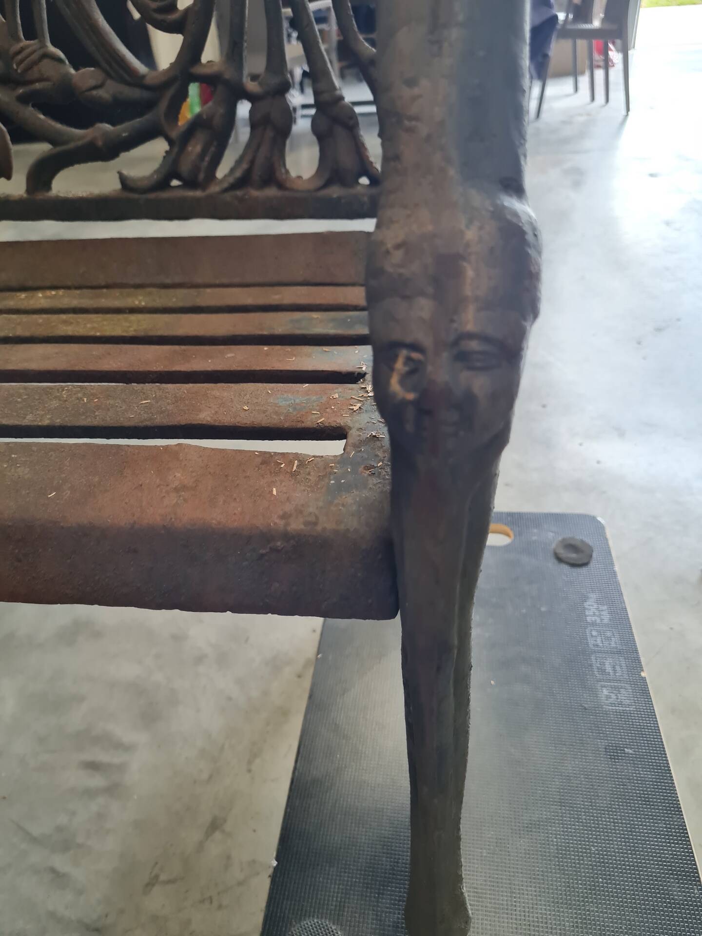 Banc en fonte