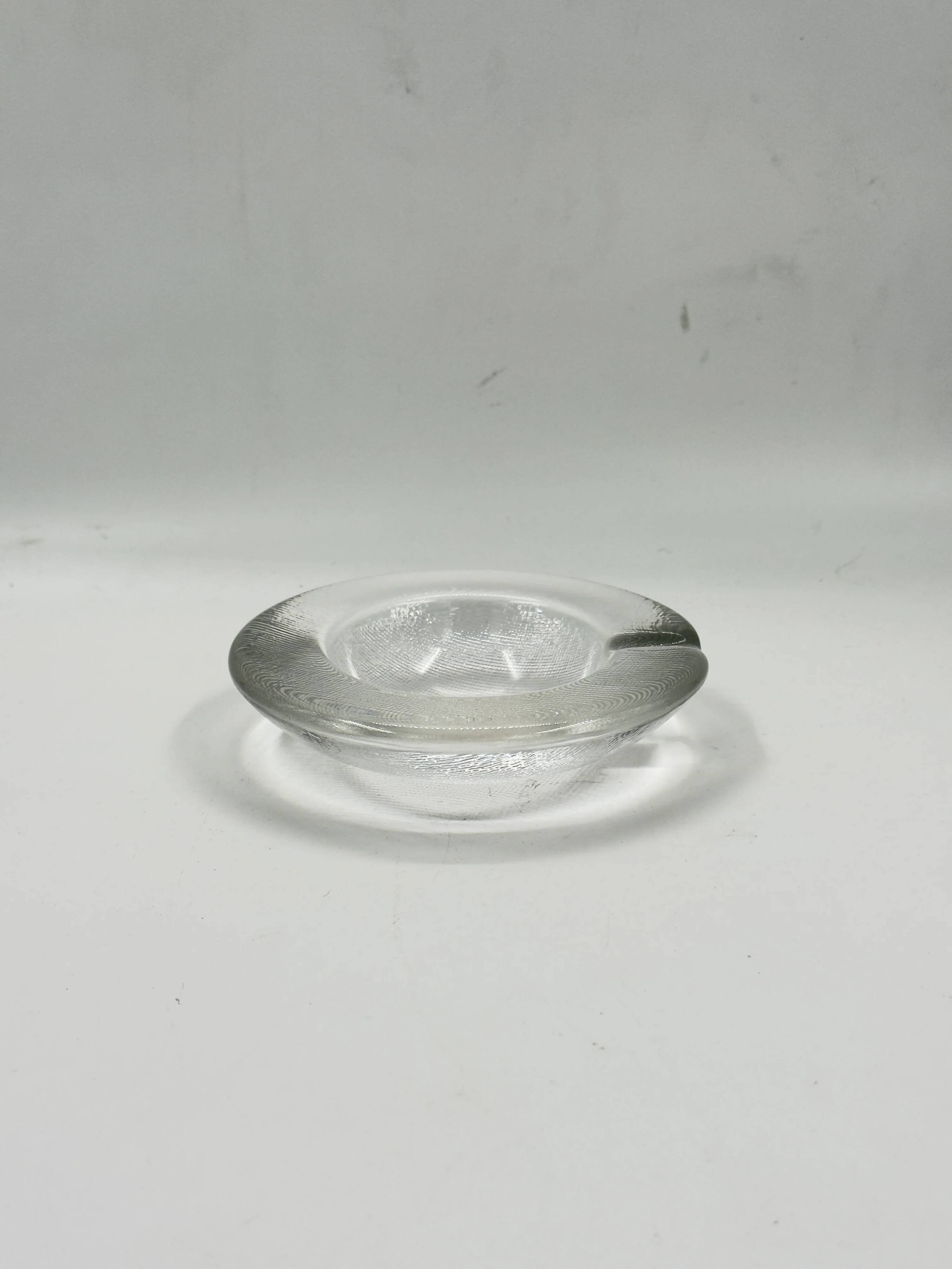 Cendrier vintage en verre texturé effet lin, large bord