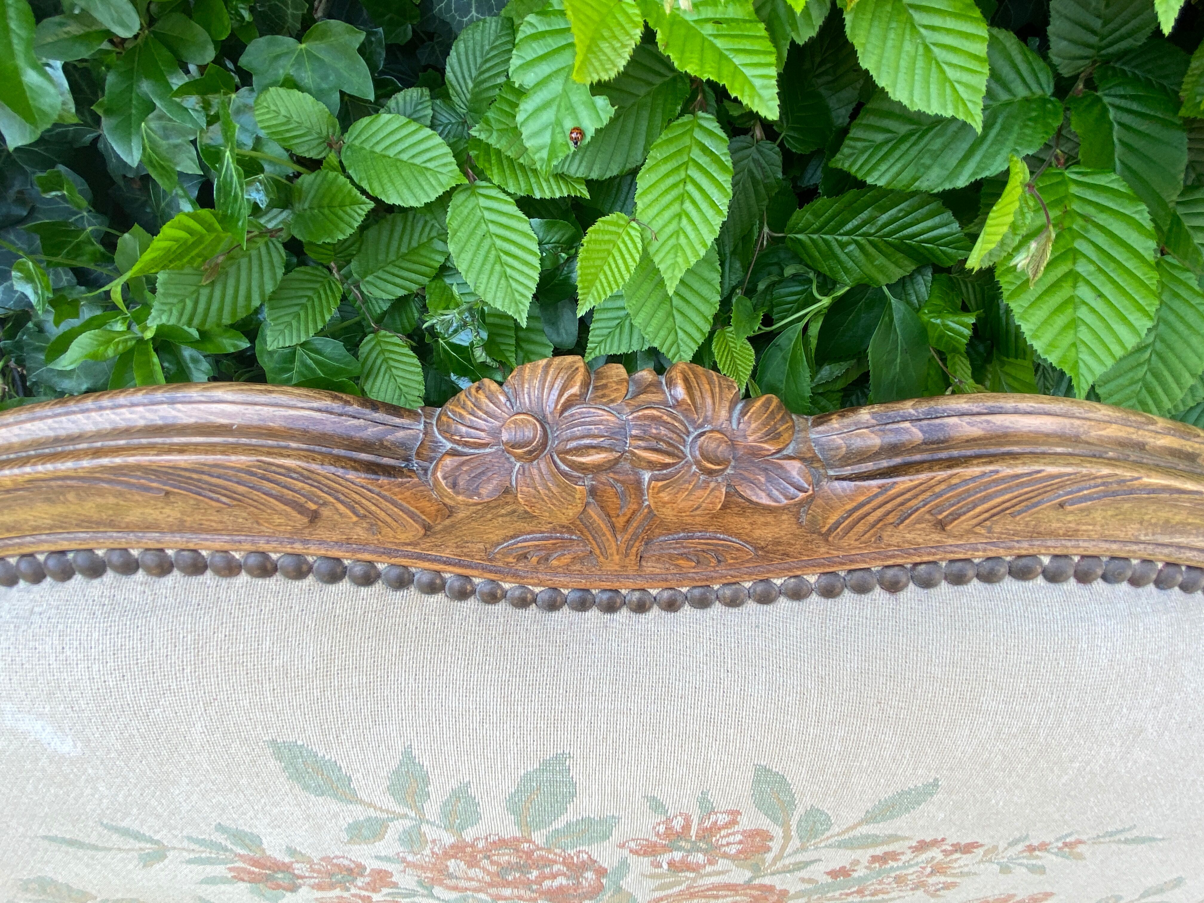 Basket bed and its two armchairs