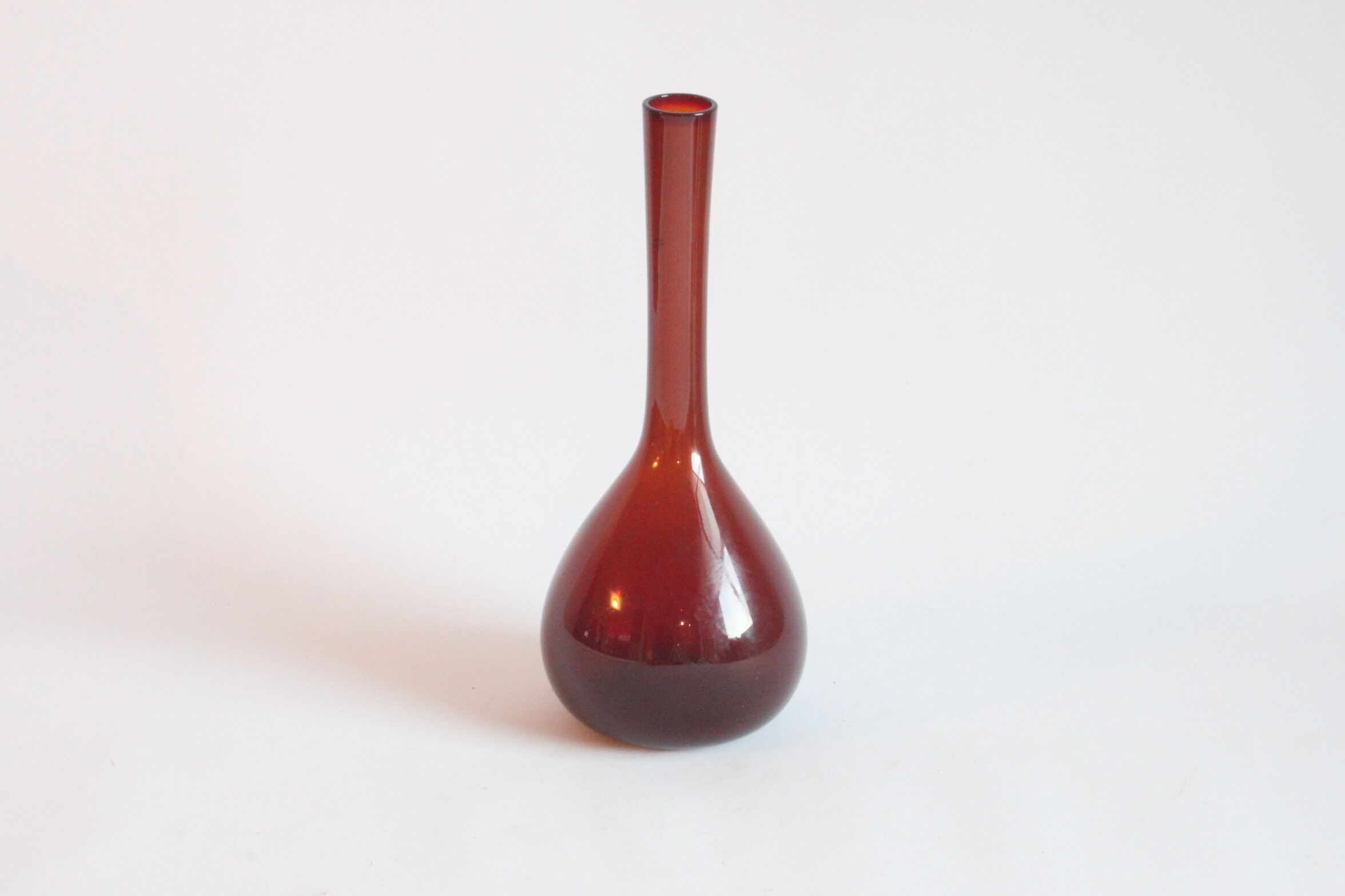 Ruby red vase by Arthur Percy for Gullaskruf Glasbruk, Sweden 1950s.