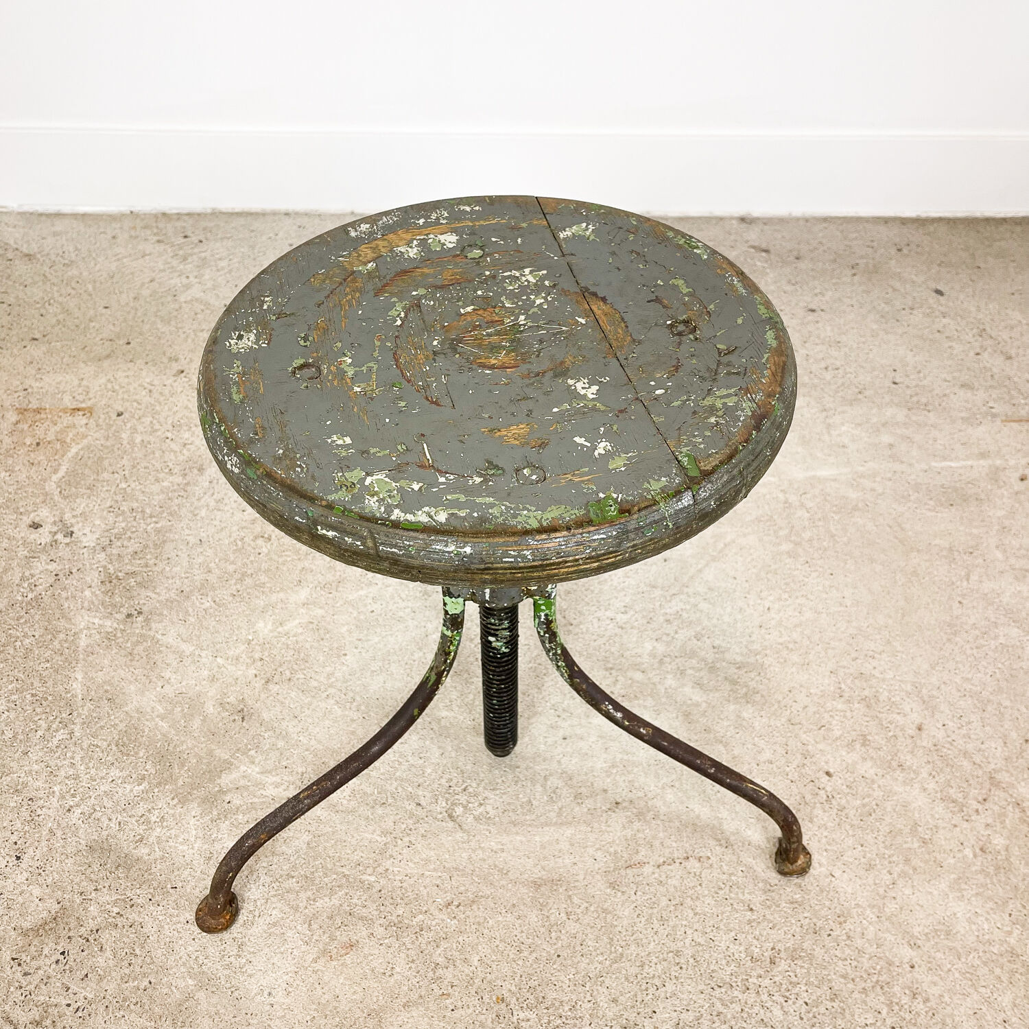 Industrial 3 legged factory swivel stool grey green