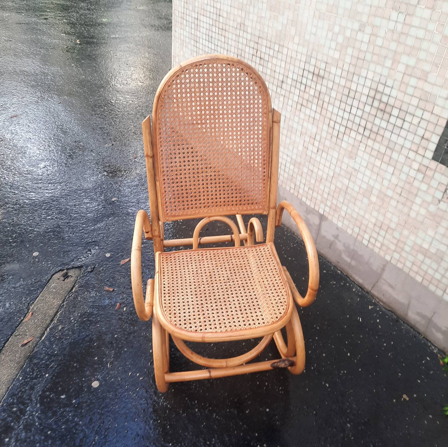 Children's rocking chair