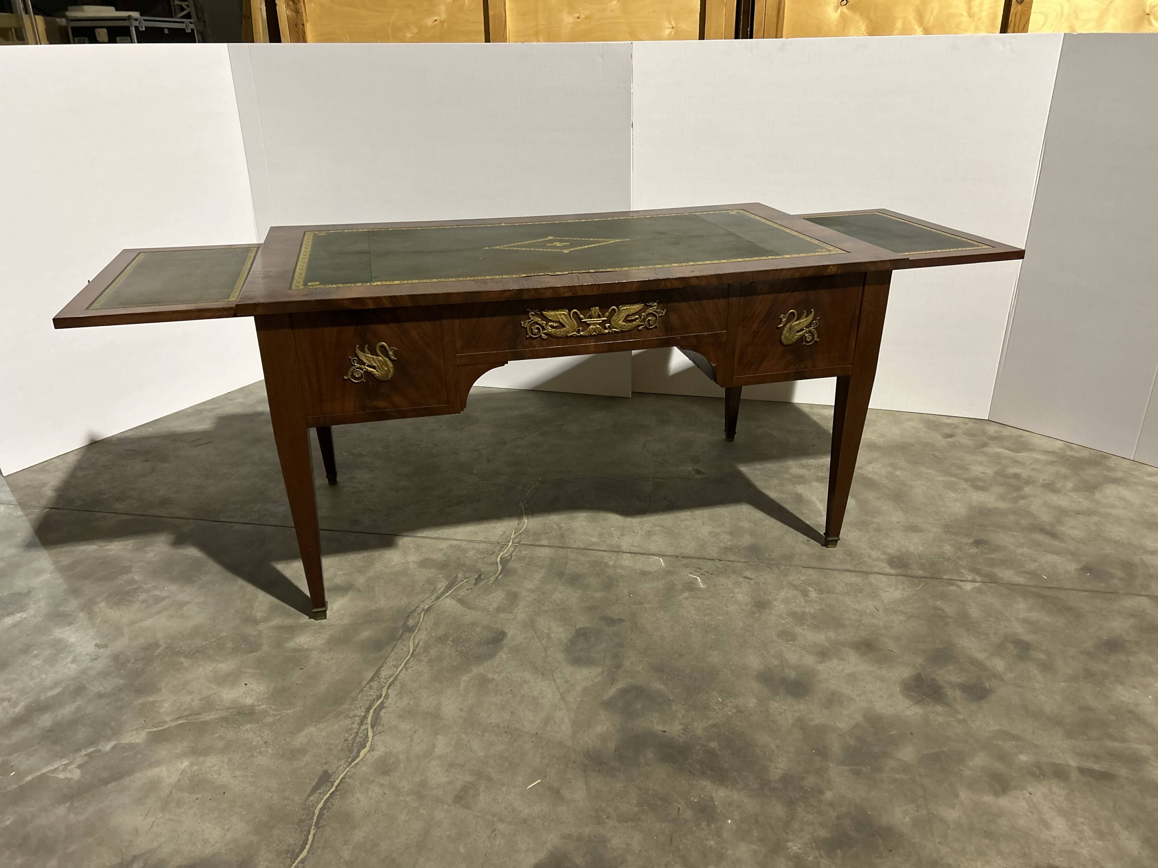Mahogany flat desk. Louis XVI style, 20th century.