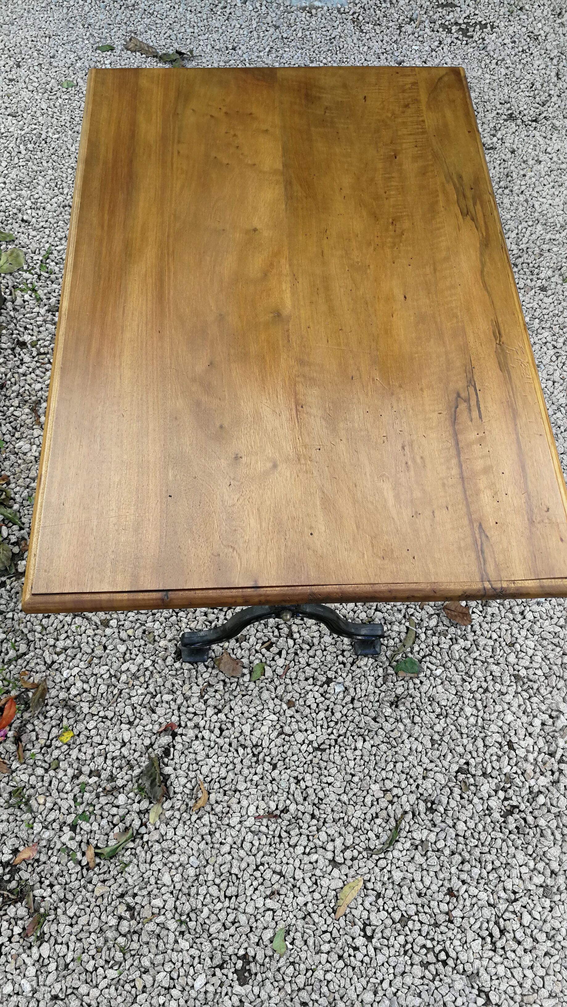 Bistro table