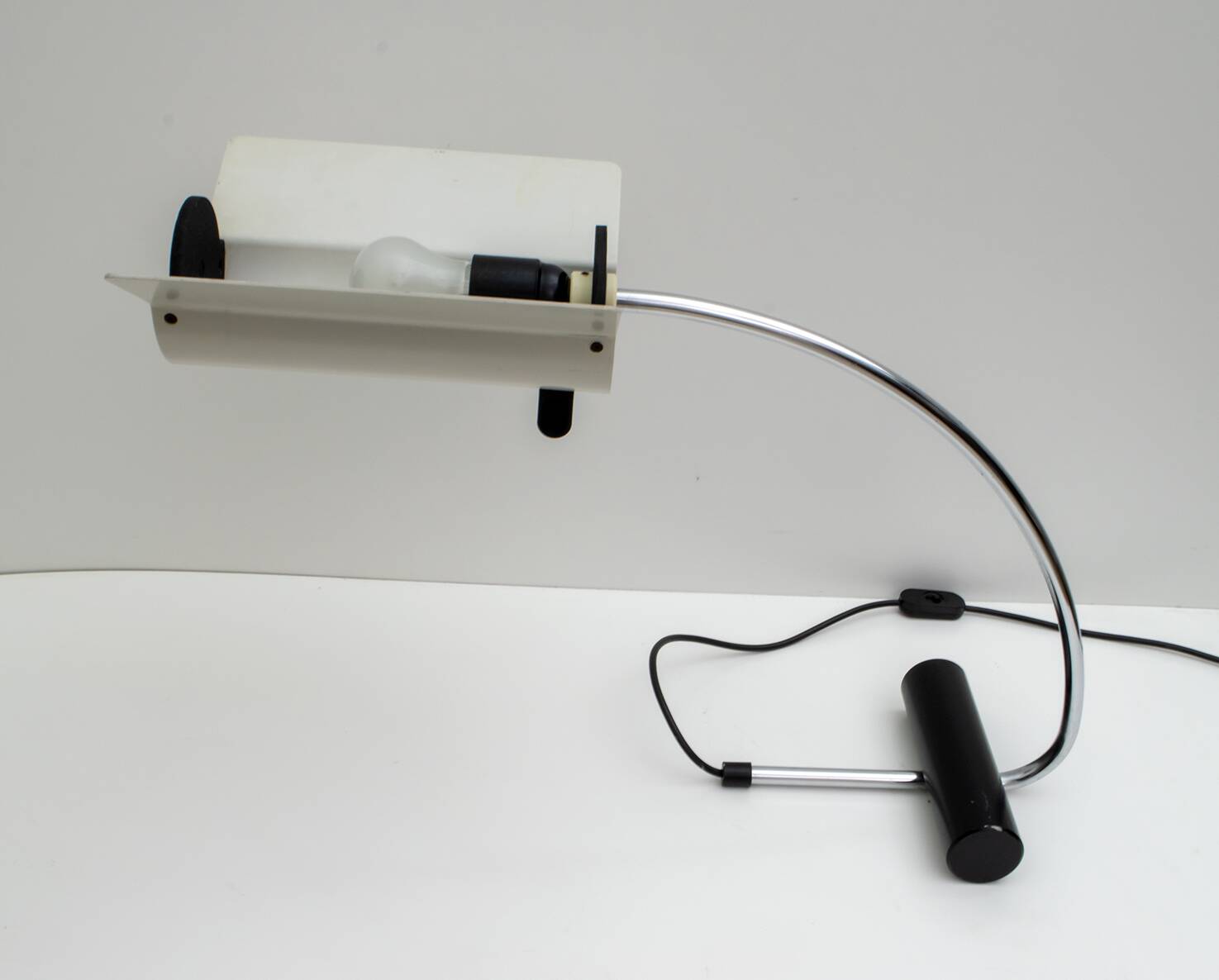 Mid-Century Modern Italian Table Lamp, 1960s