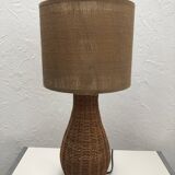 Lampe en rotin et abat-jour en jute